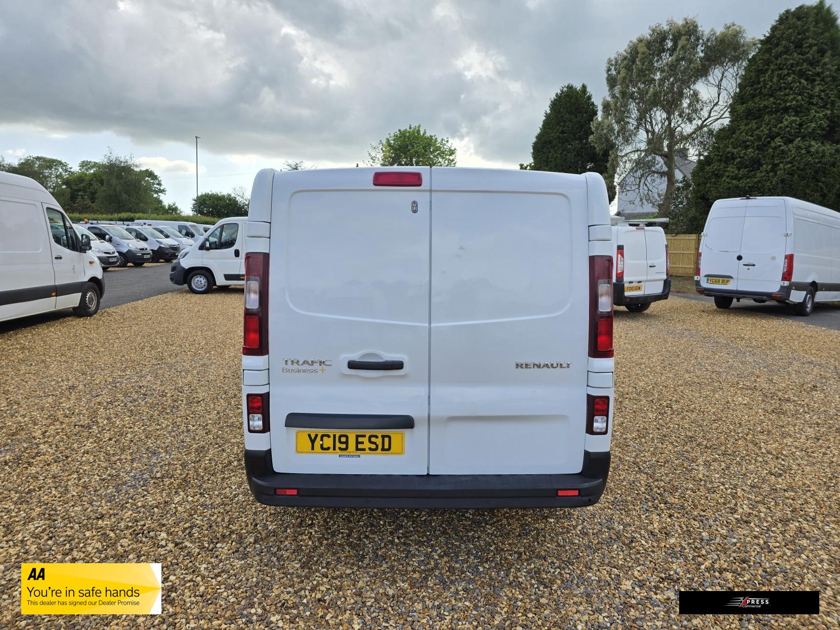 Renault Trafic Trafic 1.6 dCi ENERGY 27 Business+ Panel Van 5dr Diesel Manual SWB Standard Roof Euro 6 (s/s) (125 ps)
