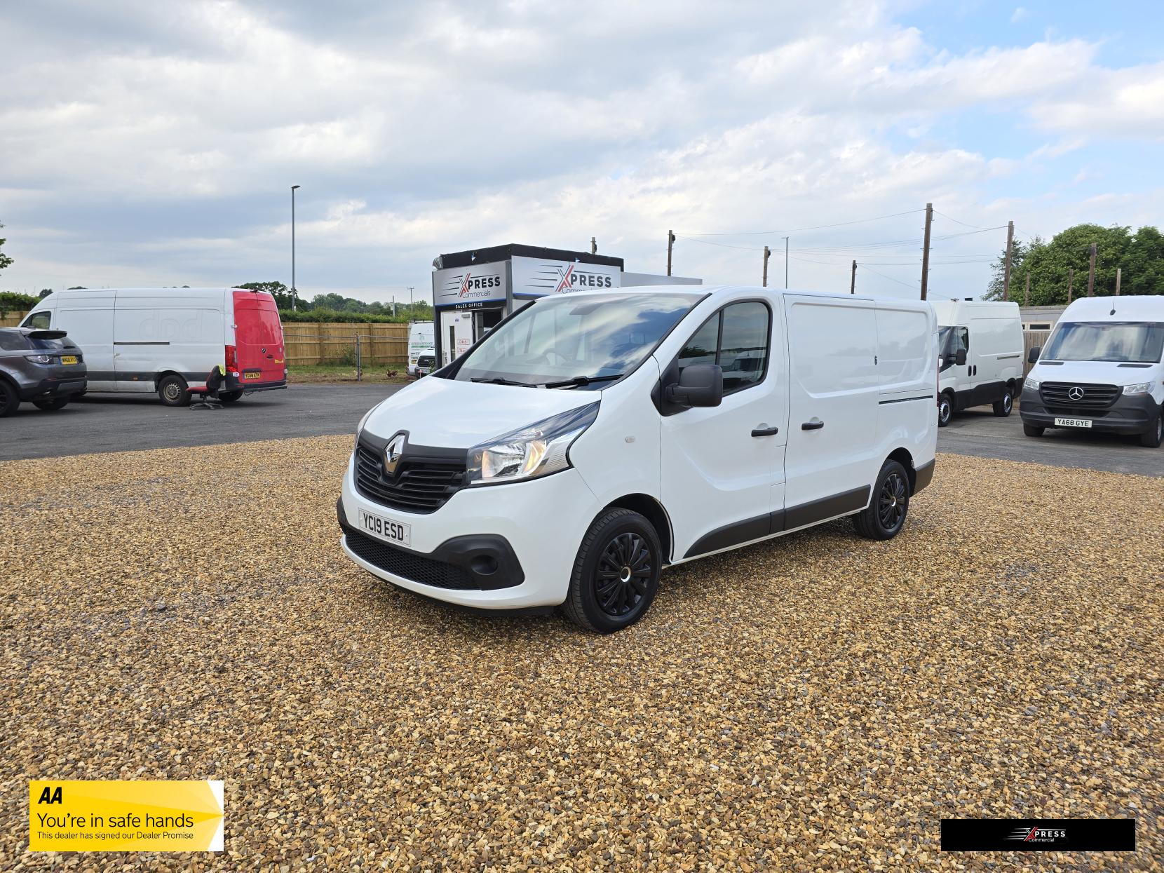 Renault Trafic Trafic 1.6 dCi ENERGY 27 Business+ Panel Van 5dr Diesel Manual SWB Standard Roof Euro 6 (s/s) (125 ps)