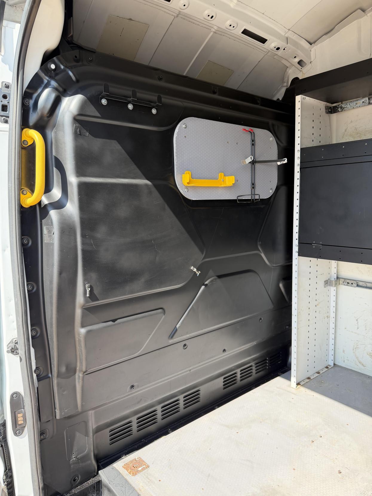 2018 Ford Transit 2.0 350 EcoBlue Panel Van 5dr Diesel Manual RWD L2 H3 Euro 6 (170 ps) - Thumbnail 30