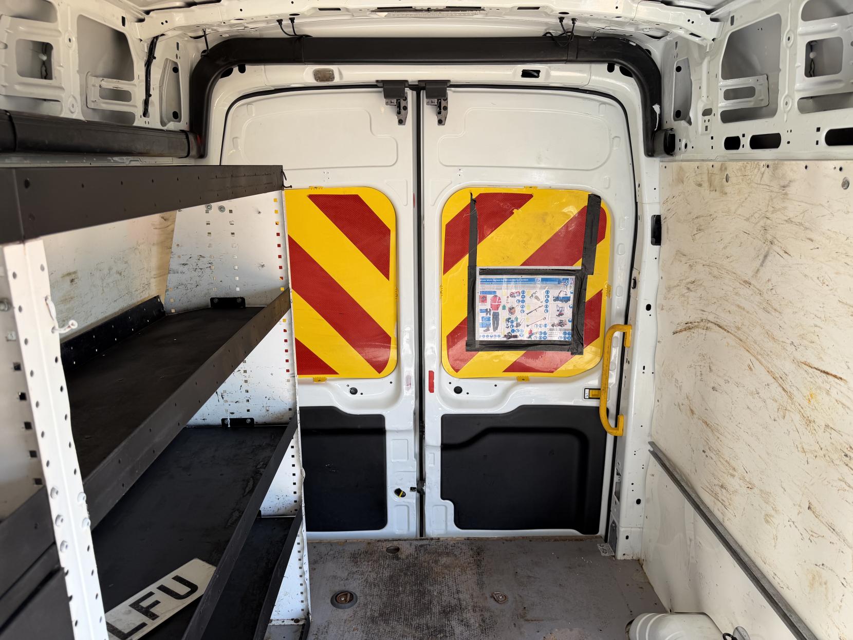 2018 Ford Transit 2.0 350 EcoBlue Panel Van 5dr Diesel Manual RWD L2 H3 Euro 6 (170 ps) - Thumbnail 34