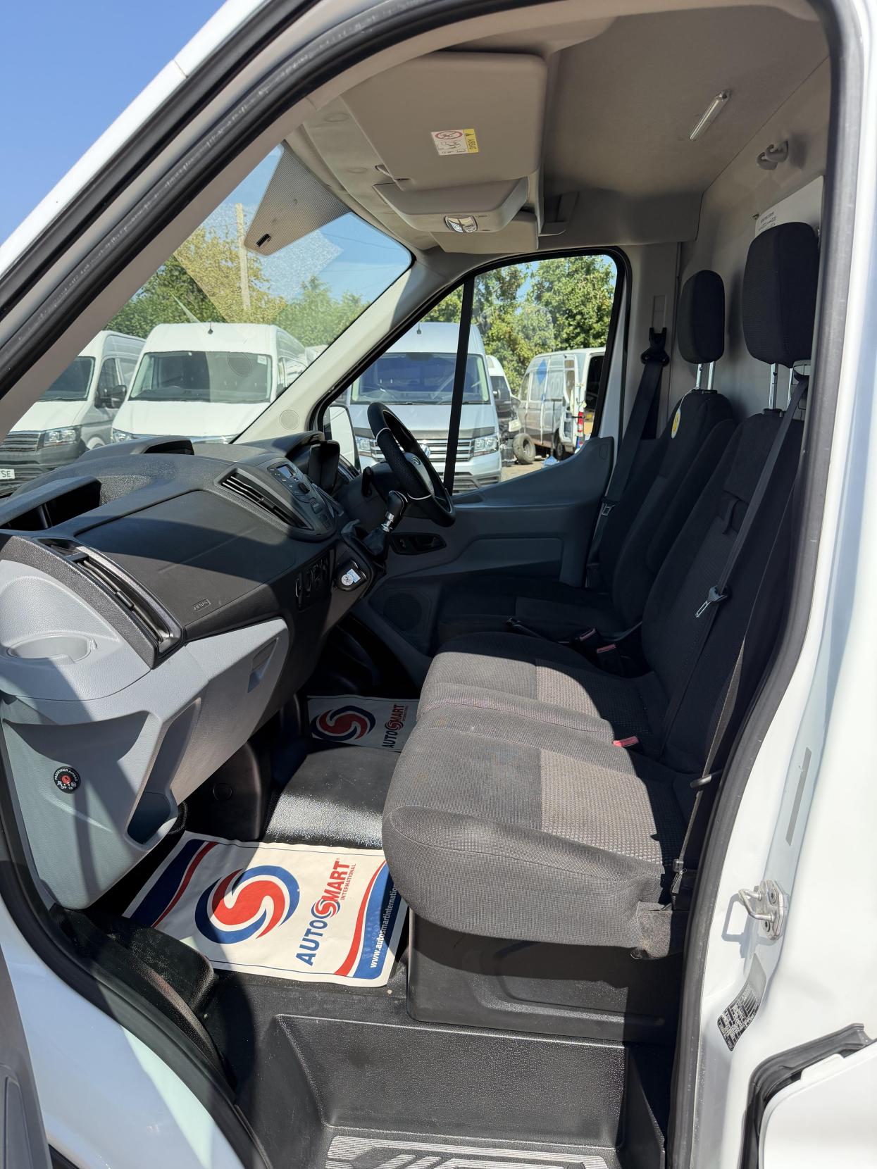 2018 Ford Transit 2.0 350 EcoBlue Panel Van 5dr Diesel Manual RWD L2 H3 Euro 6 (170 ps) - Thumbnail 15