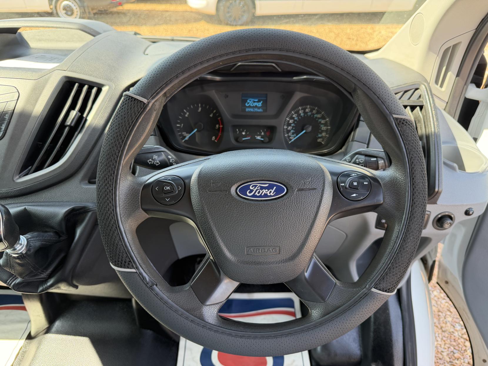 2018 Ford Transit 2.0 350 EcoBlue Panel Van 5dr Diesel Manual RWD L2 H3 Euro 6 (170 ps) - Thumbnail 23