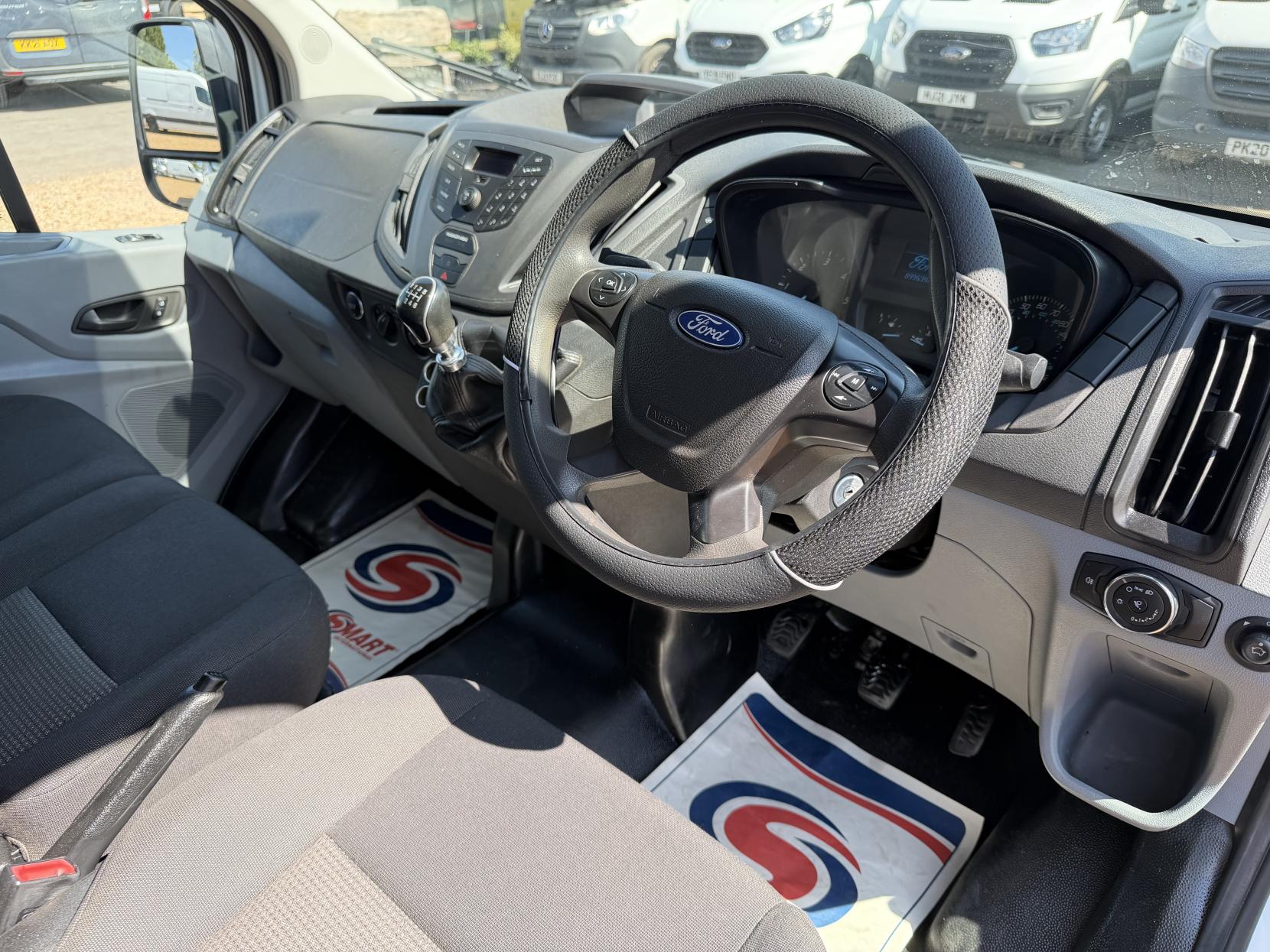 2018 Ford Transit 2.0 350 EcoBlue Panel Van 5dr Diesel Manual RWD L2 H3 Euro 6 (170 ps) - Thumbnail 2