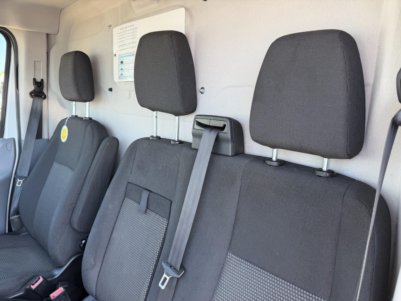 2018 Ford Transit 2.0 350 EcoBlue Panel Van 5dr Diesel Manual RWD L2 H3 Euro 6 (170 ps) - Thumbnail 16