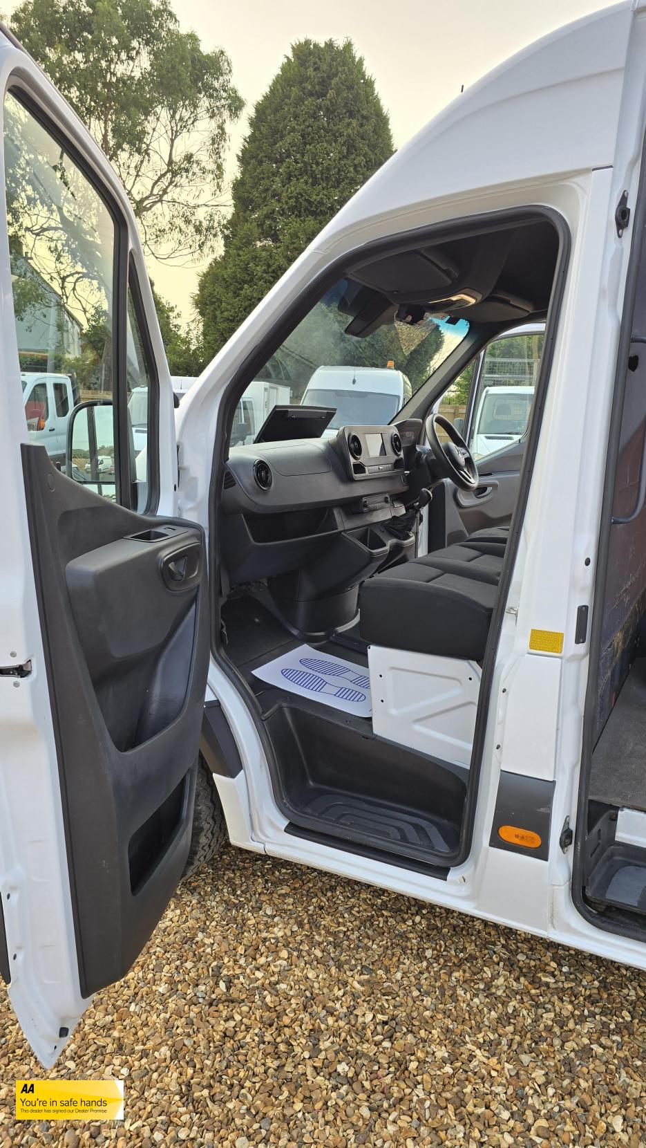 Mercedes-Benz Sprinter 2.1 316 CDI Progressive Panel Van 5dr Diesel Manual RWD L2 H2 Euro 6 (s/s) (163 ps)