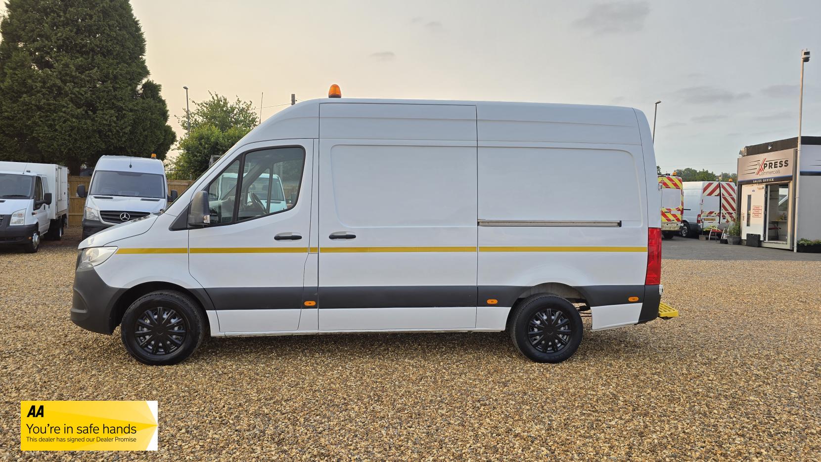 Mercedes-Benz Sprinter 2.1 316 CDI Progressive Panel Van 5dr Diesel Manual RWD L2 H2 Euro 6 (s/s) (163 ps)