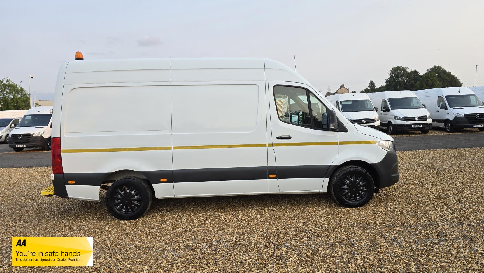 Mercedes-Benz Sprinter 2.1 316 CDI Progressive Panel Van 5dr Diesel Manual RWD L2 H2 Euro 6 (s/s) (163 ps)