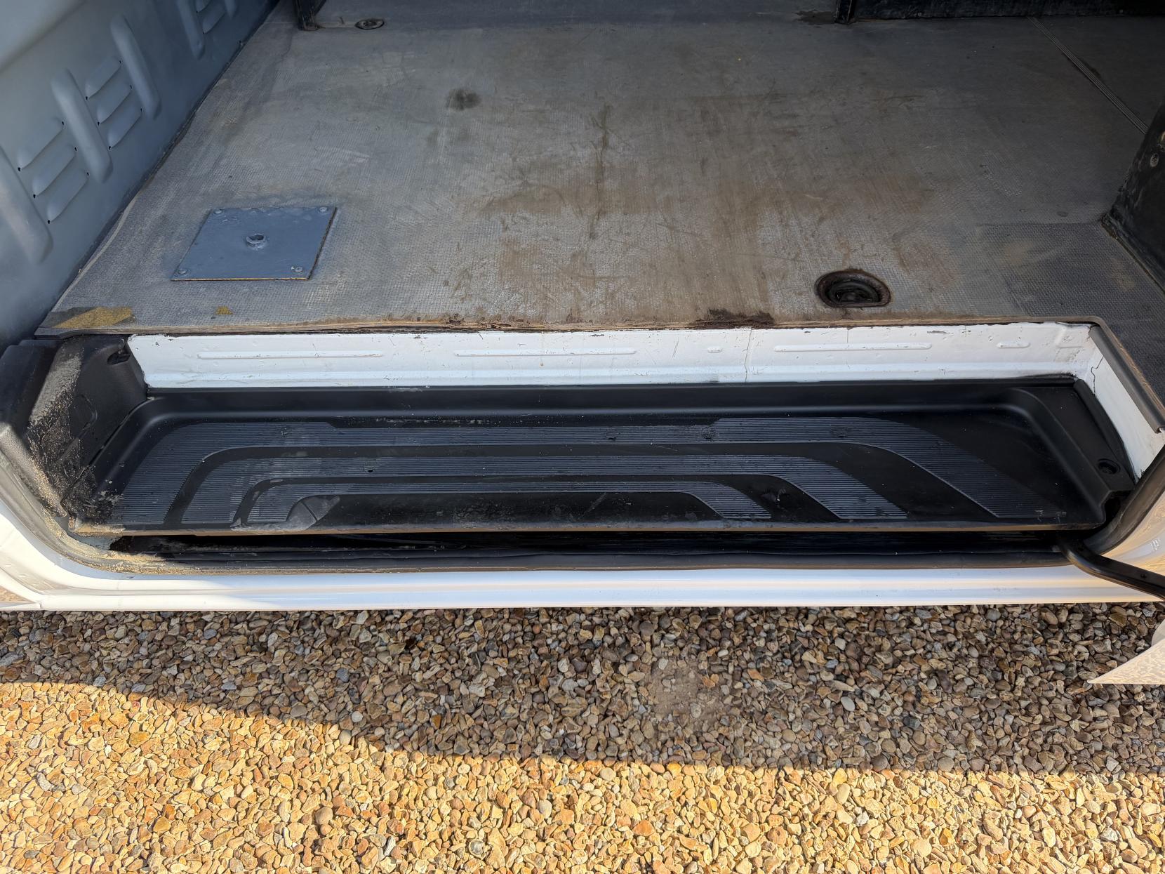 2019 Mercedes-Benz Sprinter 2.1 316 CDI Panel Van 5dr Diesel Manual RWD L2 H2 Euro 6 (163 ps) - Thumbnail 27