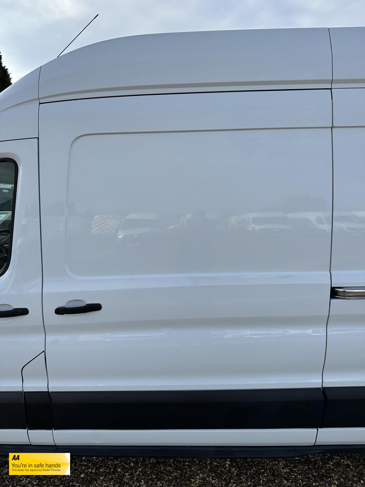 Ford Transit 2.2 TDCi 350 Panel Van 5dr Diesel Manual RWD L3 H3 Euro 5 (125 ps)