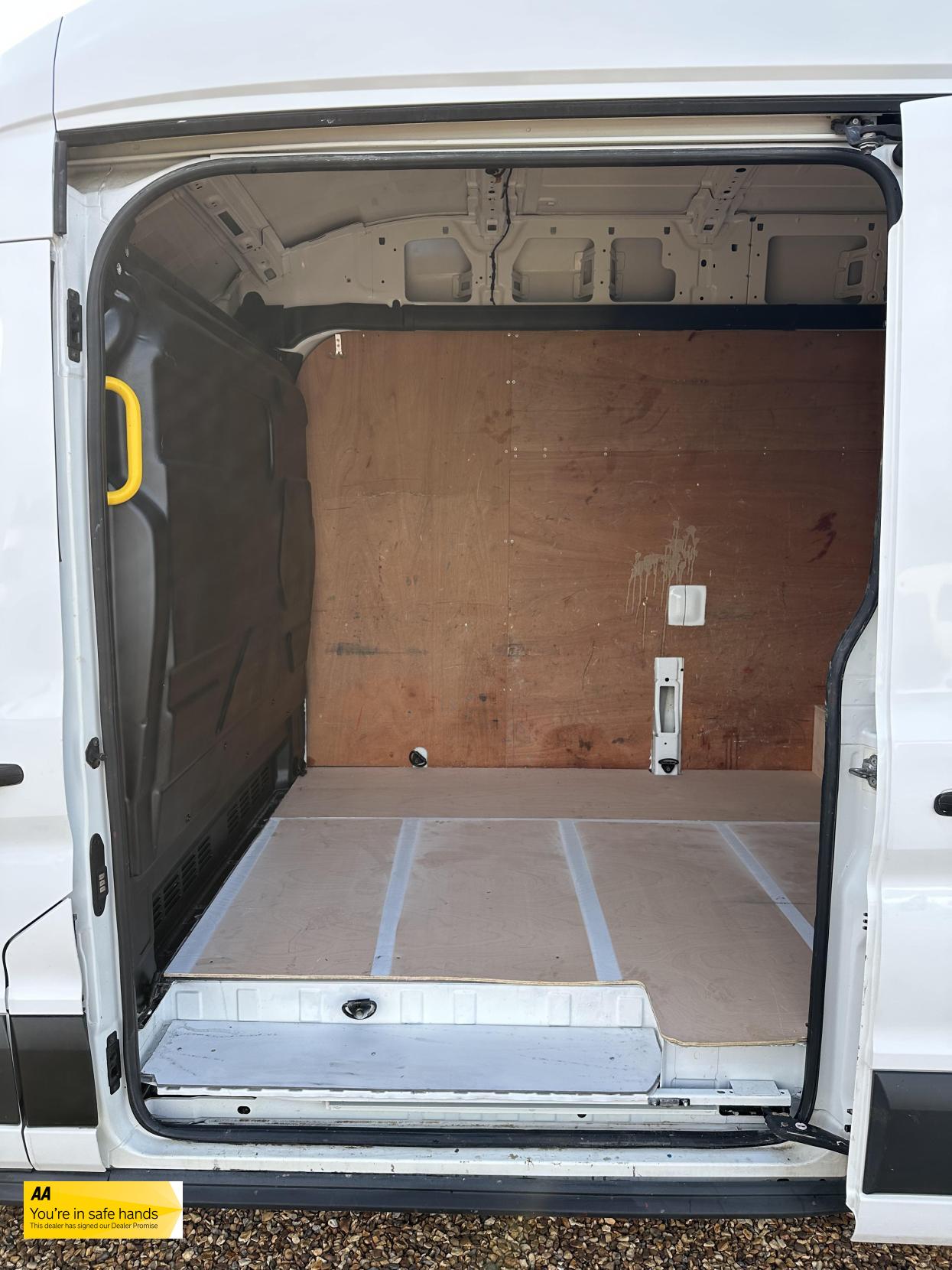 Ford Transit 2.2 TDCi 350 Panel Van 5dr Diesel Manual RWD L3 H3 Euro 5 (125 ps)