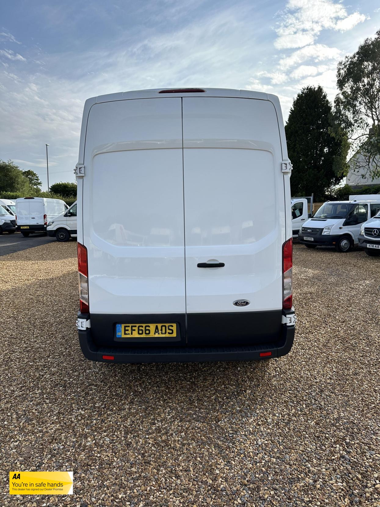 Ford Transit 2.2 TDCi 350 Panel Van 5dr Diesel Manual RWD L3 H3 Euro 5 (125 ps)