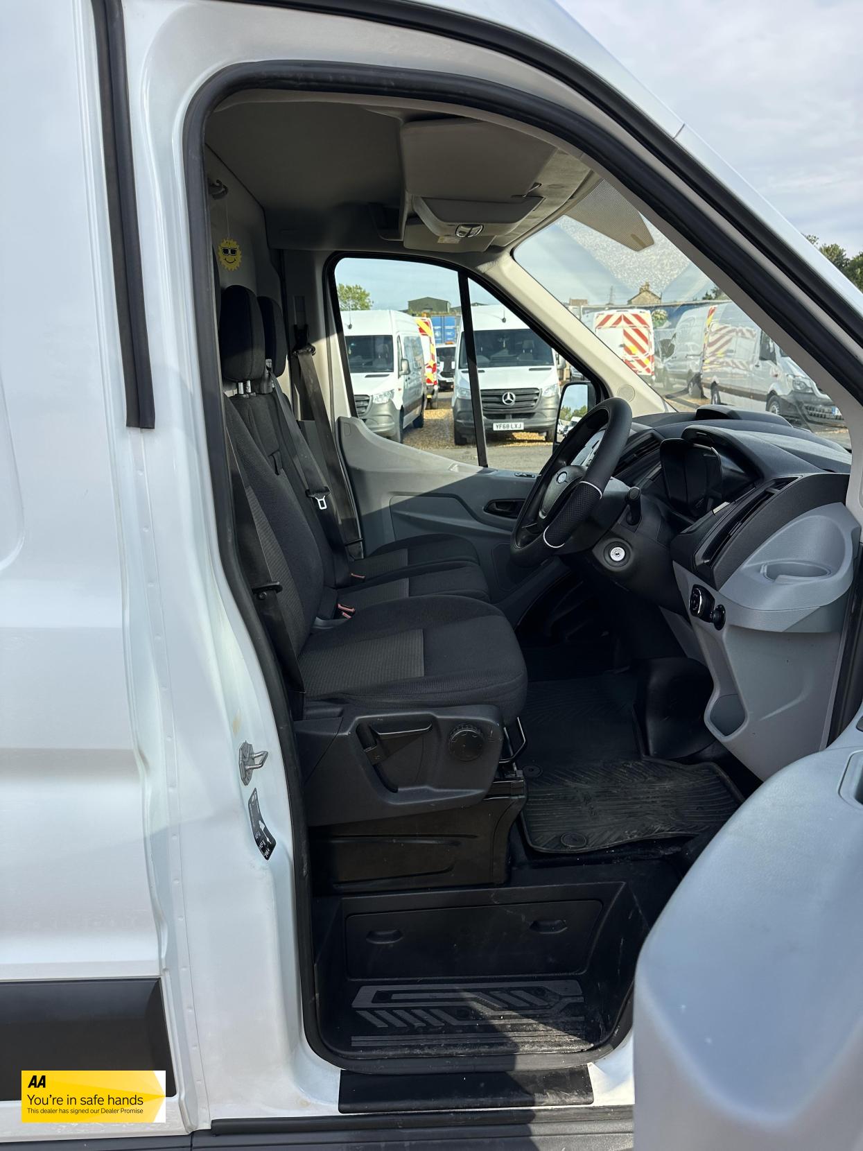 Ford Transit 2.2 TDCi 350 Panel Van 5dr Diesel Manual RWD L3 H3 Euro 5 (125 ps)