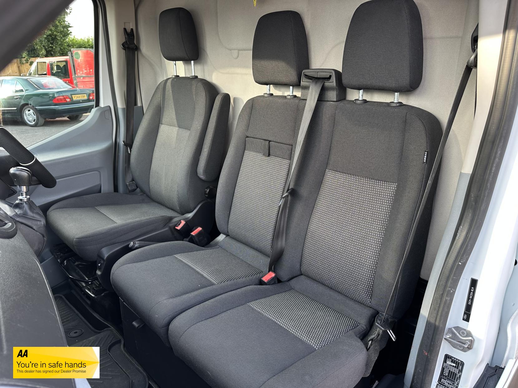 Ford Transit 2.2 TDCi 350 Panel Van 5dr Diesel Manual RWD L3 H3 Euro 5 (125 ps)