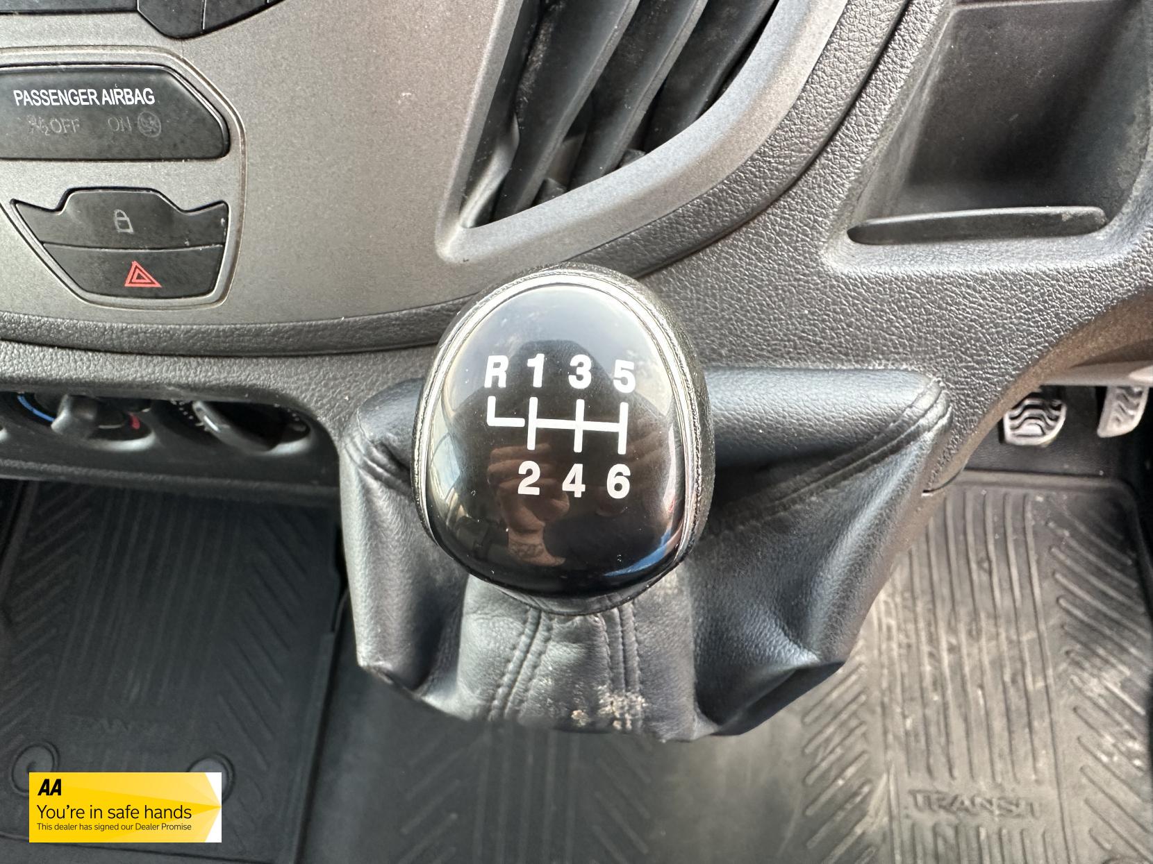 Ford Transit 2.2 TDCi 350 Panel Van 5dr Diesel Manual RWD L3 H3 Euro 5 (125 ps)