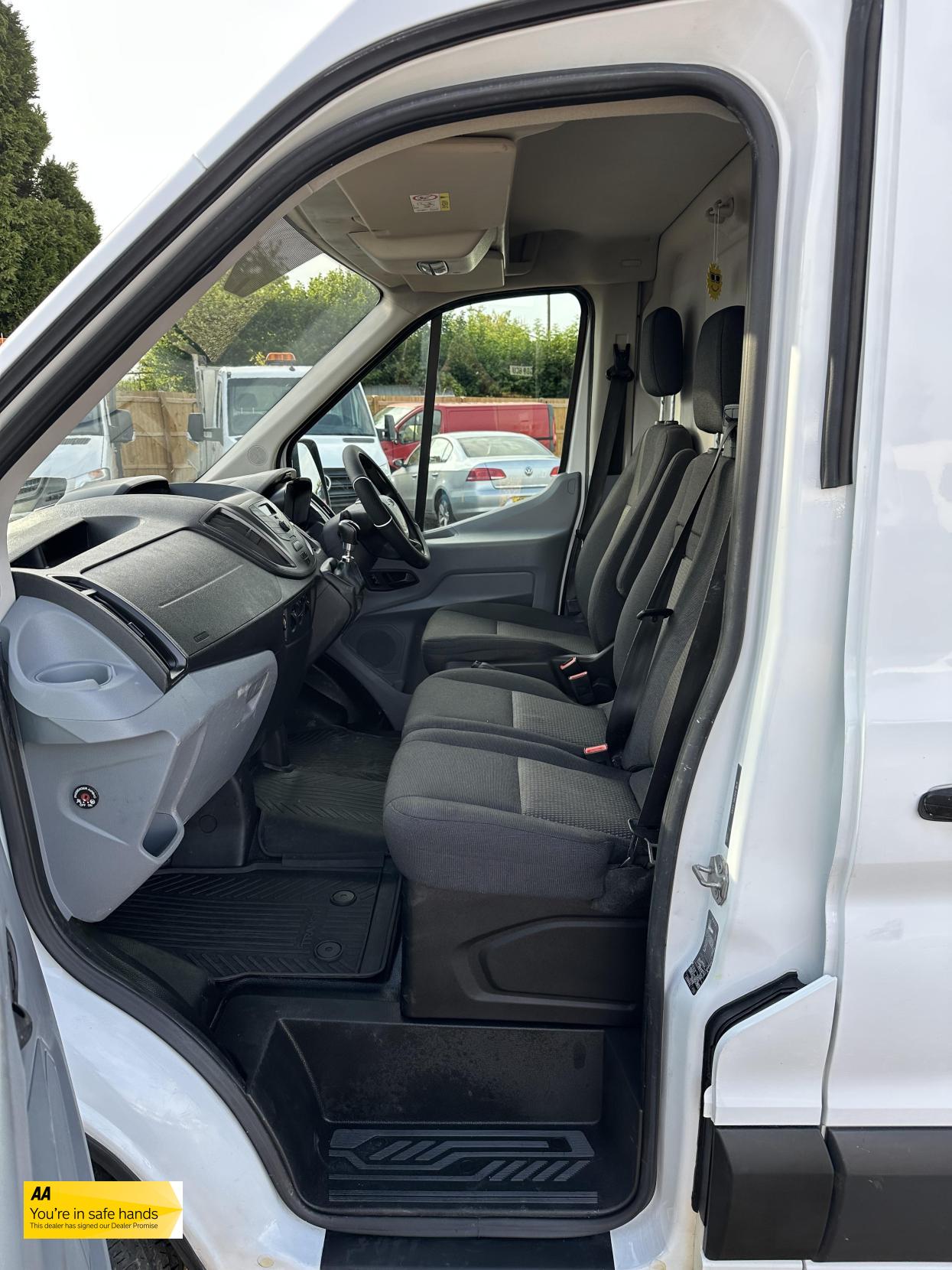 Ford Transit 2.2 TDCi 350 Panel Van 5dr Diesel Manual RWD L3 H3 Euro 5 (125 ps)