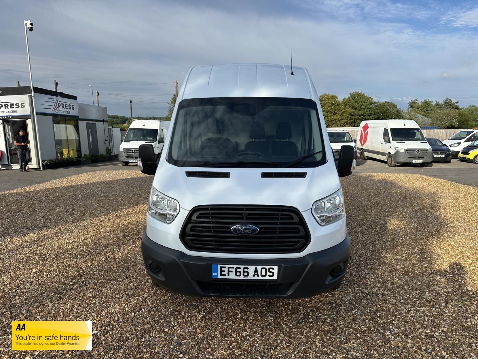 Ford Transit 2.2 TDCi 350 Panel Van 5dr Diesel Manual RWD L3 H3 Euro 5 (125 ps)