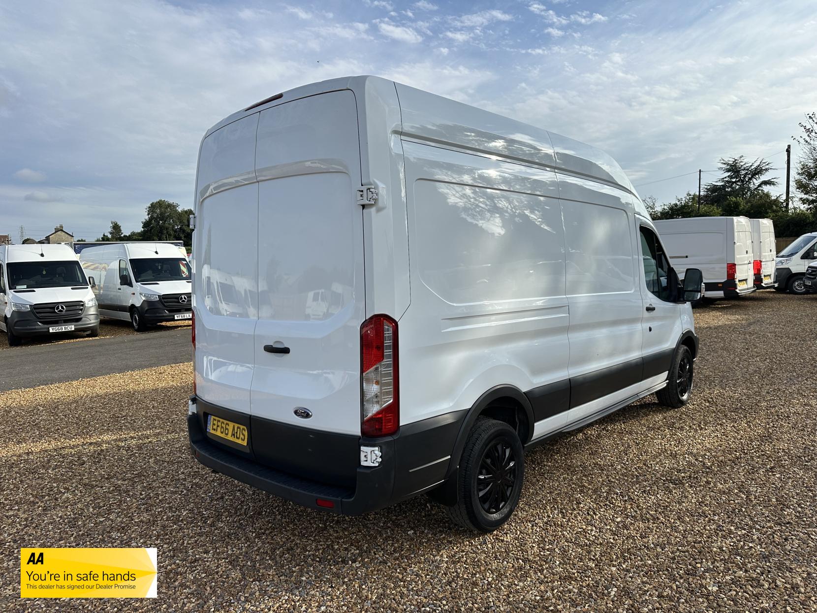 Ford Transit 2.2 TDCi 350 Panel Van 5dr Diesel Manual RWD L3 H3 Euro 5 (125 ps)