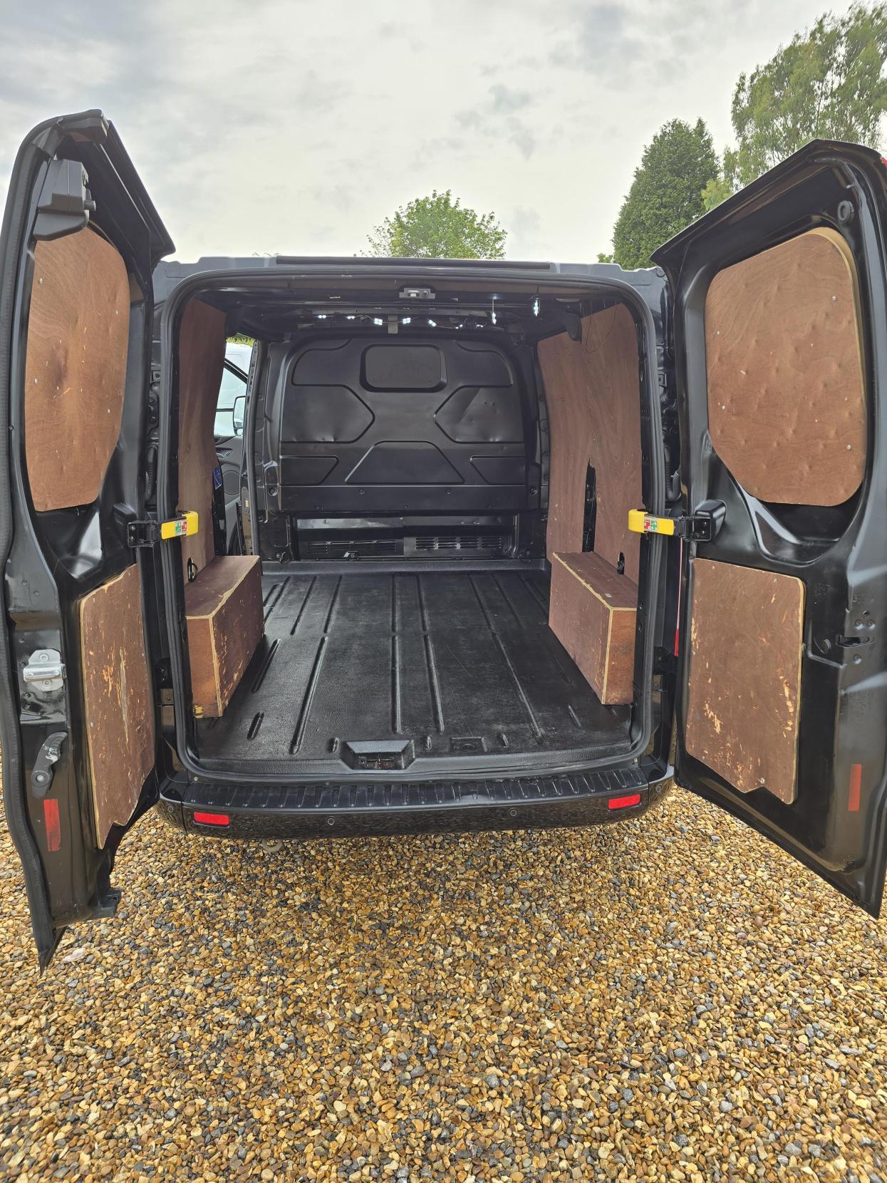 Ford Transit Custom 2.0 300 EcoBlue Limited Panel Van 5dr Diesel Manual L1 H1 Euro 6 (130 ps)