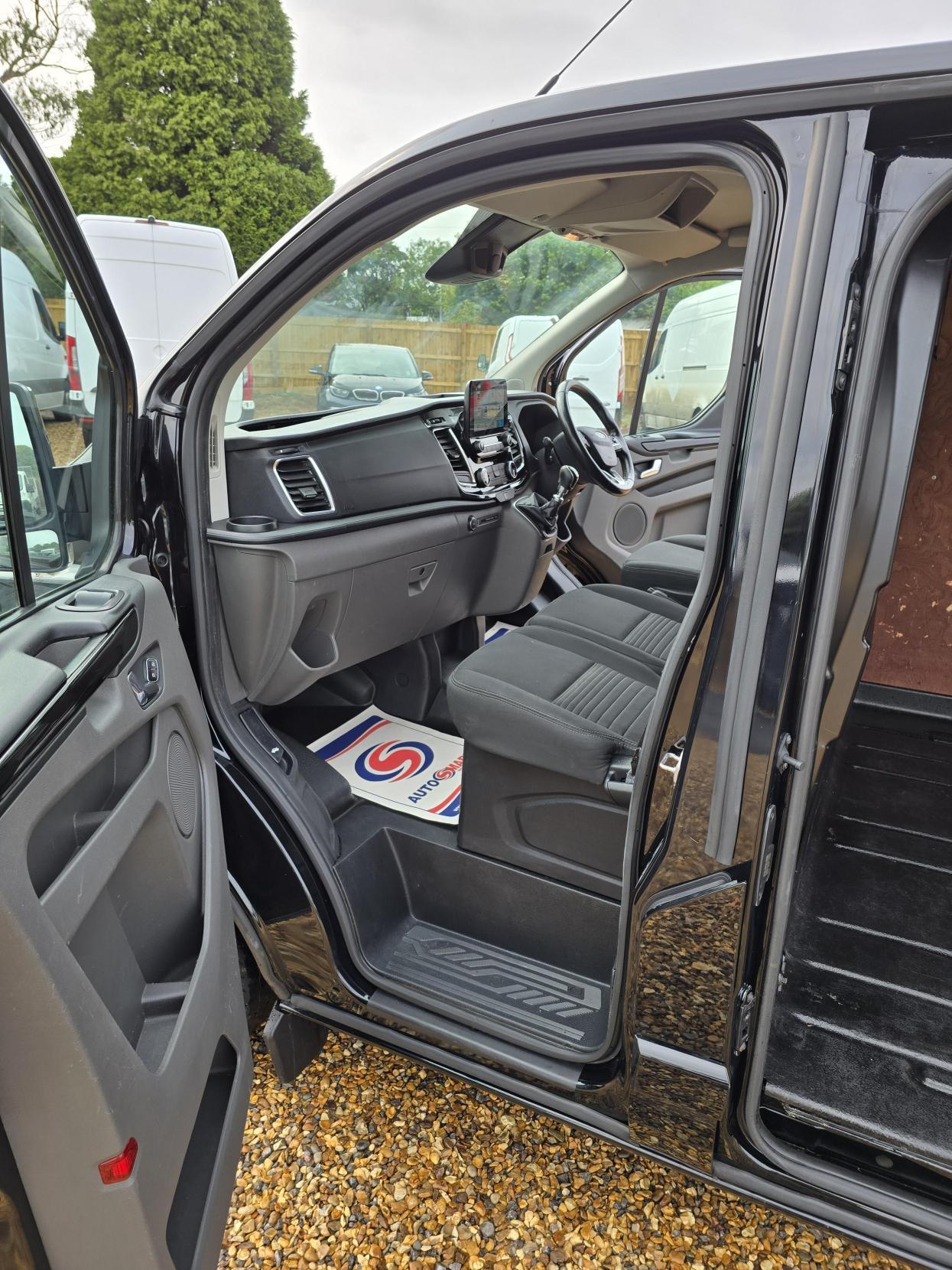 Ford Transit Custom 2.0 300 EcoBlue Limited Panel Van 5dr Diesel Manual L1 H1 Euro 6 (130 ps)