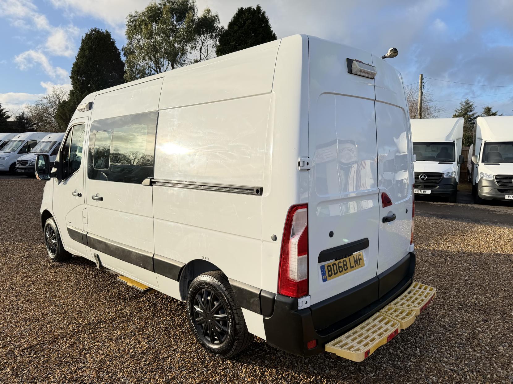 Vauxhall Movano 2.3 CDTi 3500 Panel Van 5dr Diesel Manual FWD L2 H2 Euro 6 (130 ps)