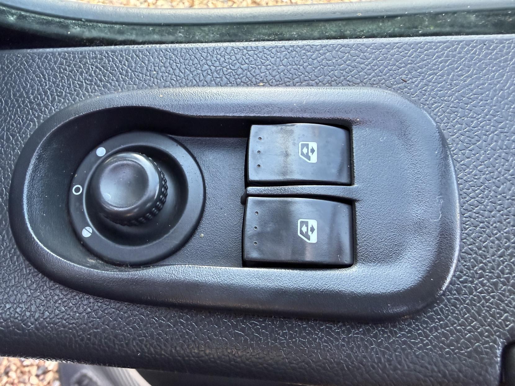 Vauxhall Movano 2.3 CDTi 3500 Panel Van 5dr Diesel Manual FWD L2 H2 Euro 6 (130 ps)