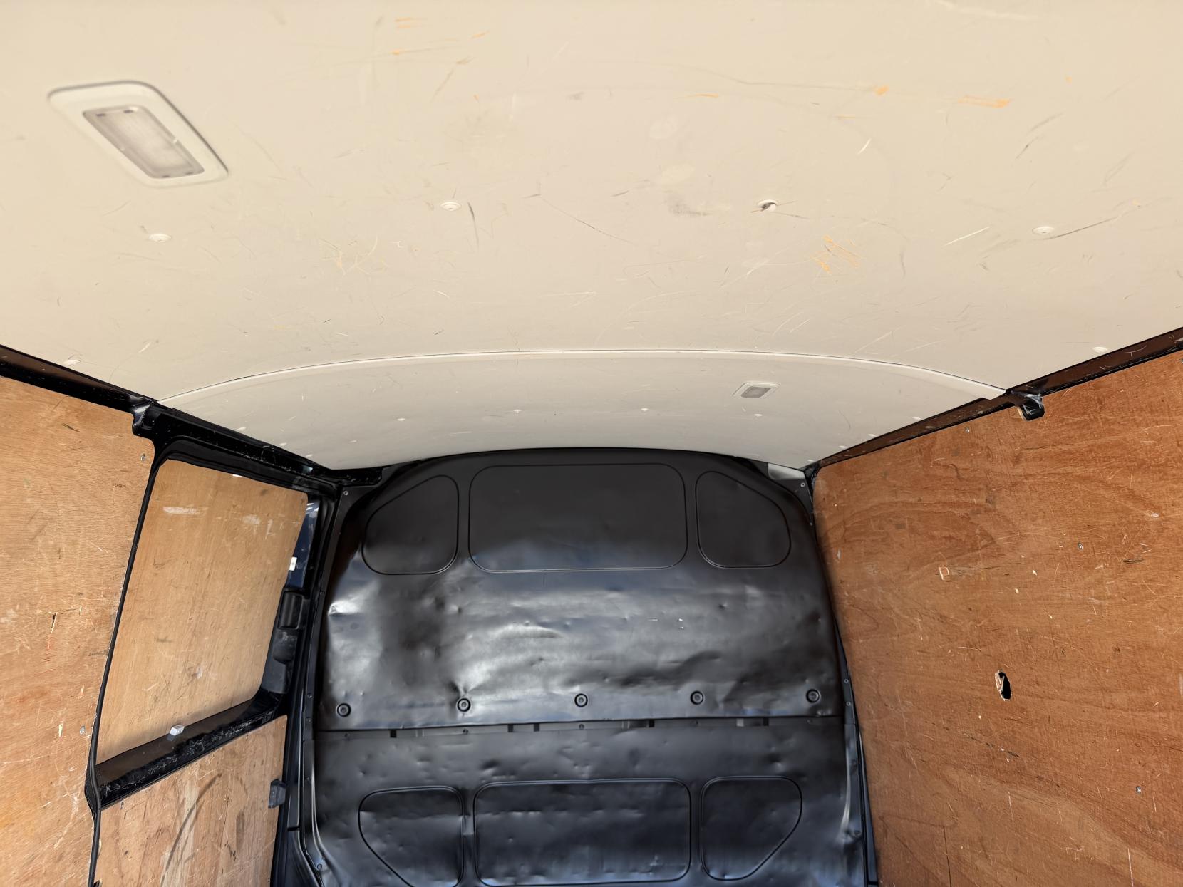 2021 Volkswagen Transporter 2.0 TDI T28 Startline Panel Van 5dr Diesel Manual FWD SWB Euro 6 (s/s) (110 ps) - Thumbnail 30