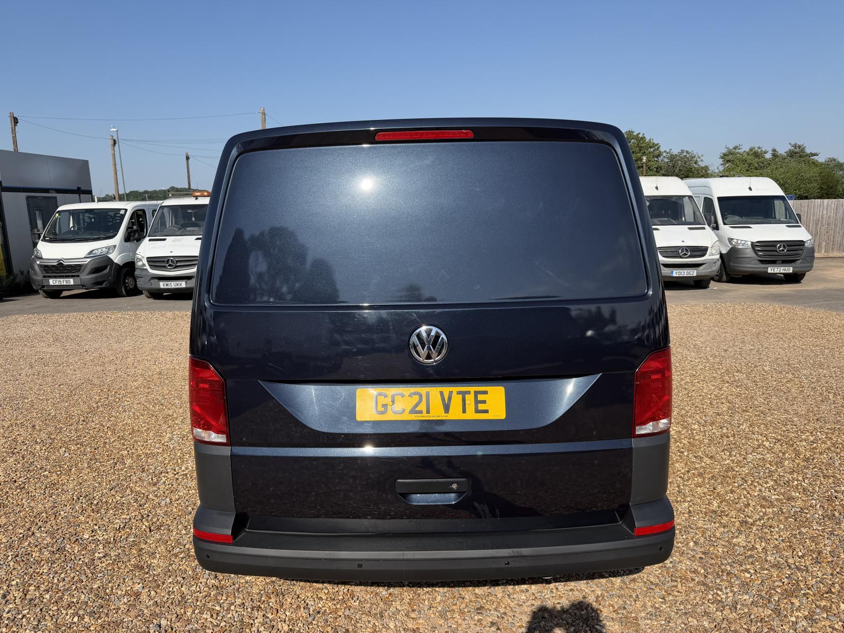 2021 Volkswagen Transporter 2.0 TDI T28 Startline Panel Van 5dr Diesel Manual FWD SWB Euro 6 (s/s) (110 ps) - Thumbnail 10