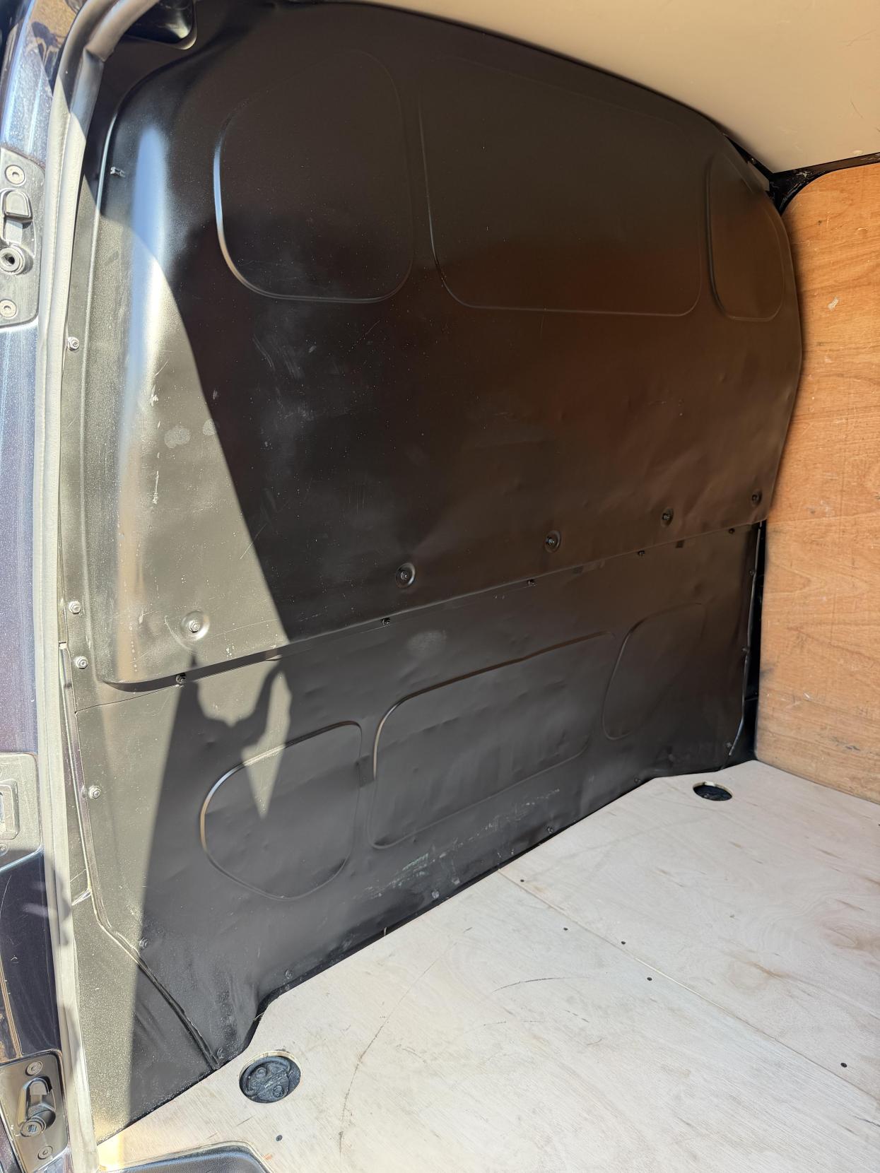 2021 Volkswagen Transporter 2.0 TDI T28 Startline Panel Van 5dr Diesel Manual FWD SWB Euro 6 (s/s) (110 ps) - Thumbnail 19