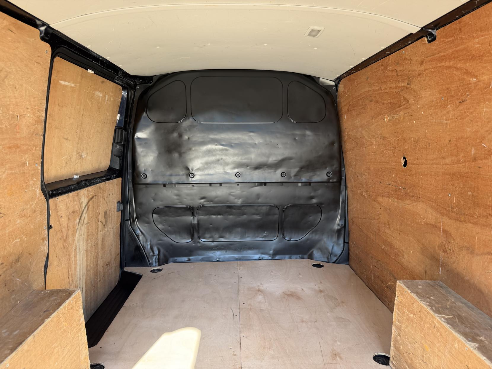 2021 Volkswagen Transporter 2.0 TDI T28 Startline Panel Van 5dr Diesel Manual FWD SWB Euro 6 (s/s) (110 ps) - Thumbnail 27