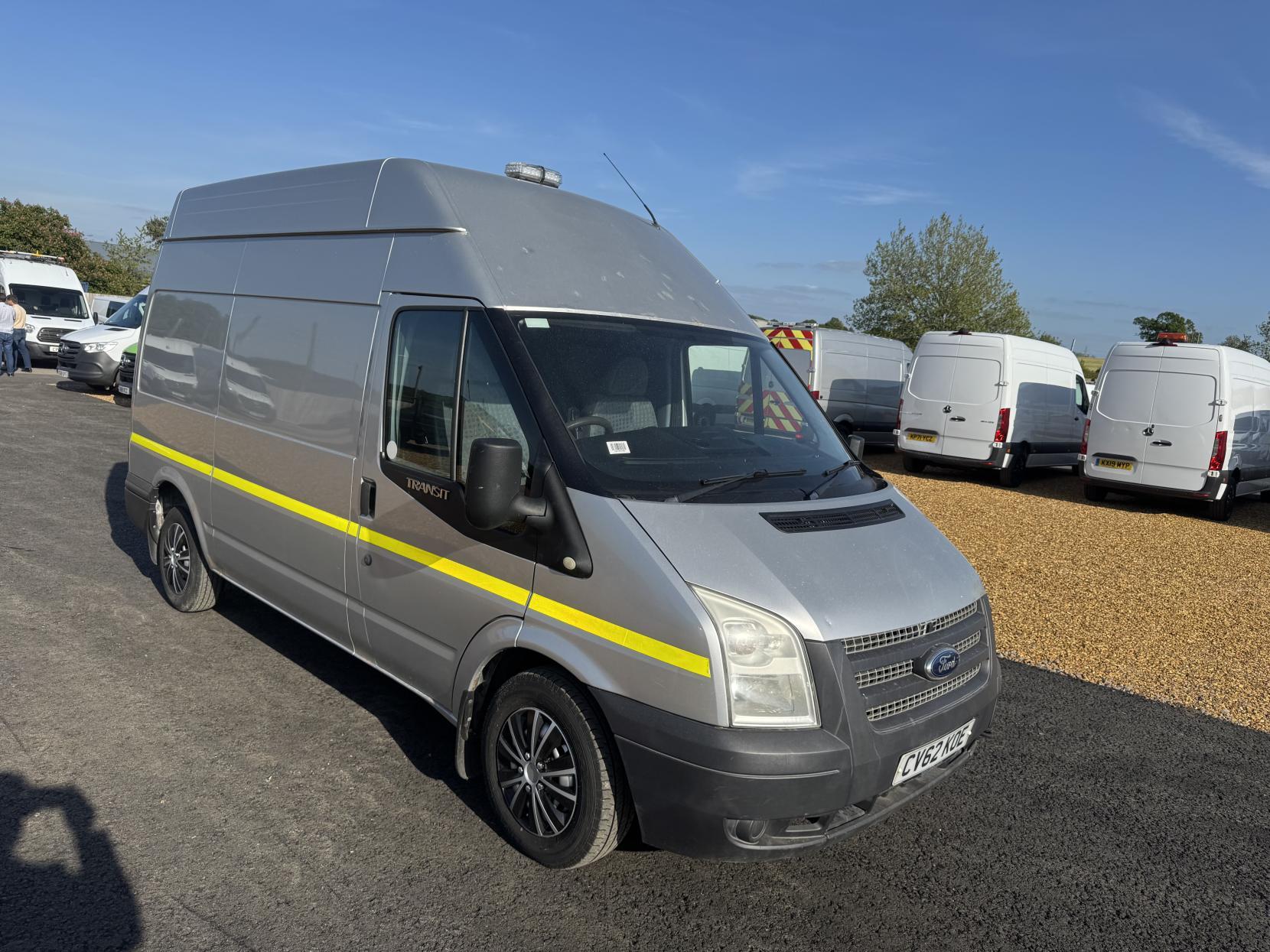 Ford Transit 2.2 TDCi 300 Panel Van 3dr Diesel Manual FWD L2 H3 (198 g/km, 123 bhp)