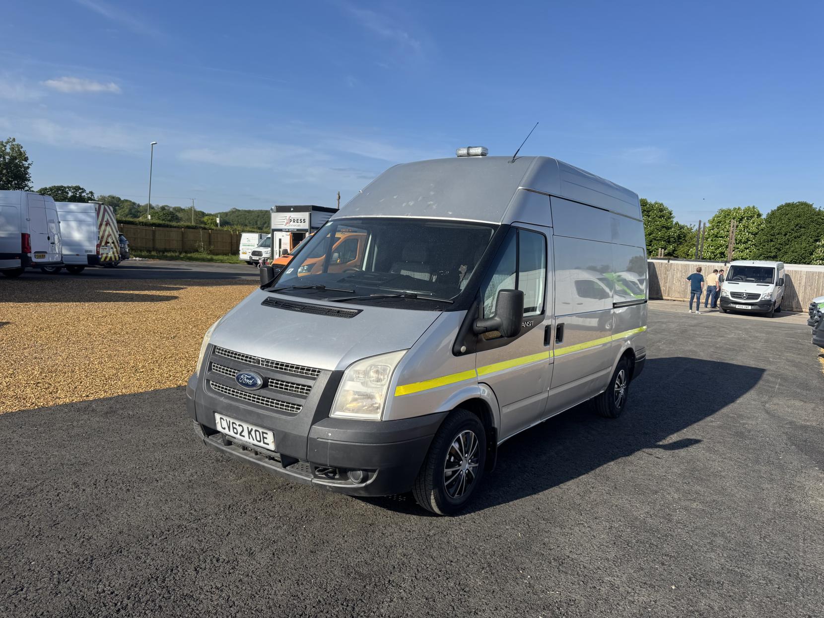 Ford Transit 2.2 TDCi 300 Panel Van 3dr Diesel Manual FWD L2 H3 (198 g/km, 123 bhp)