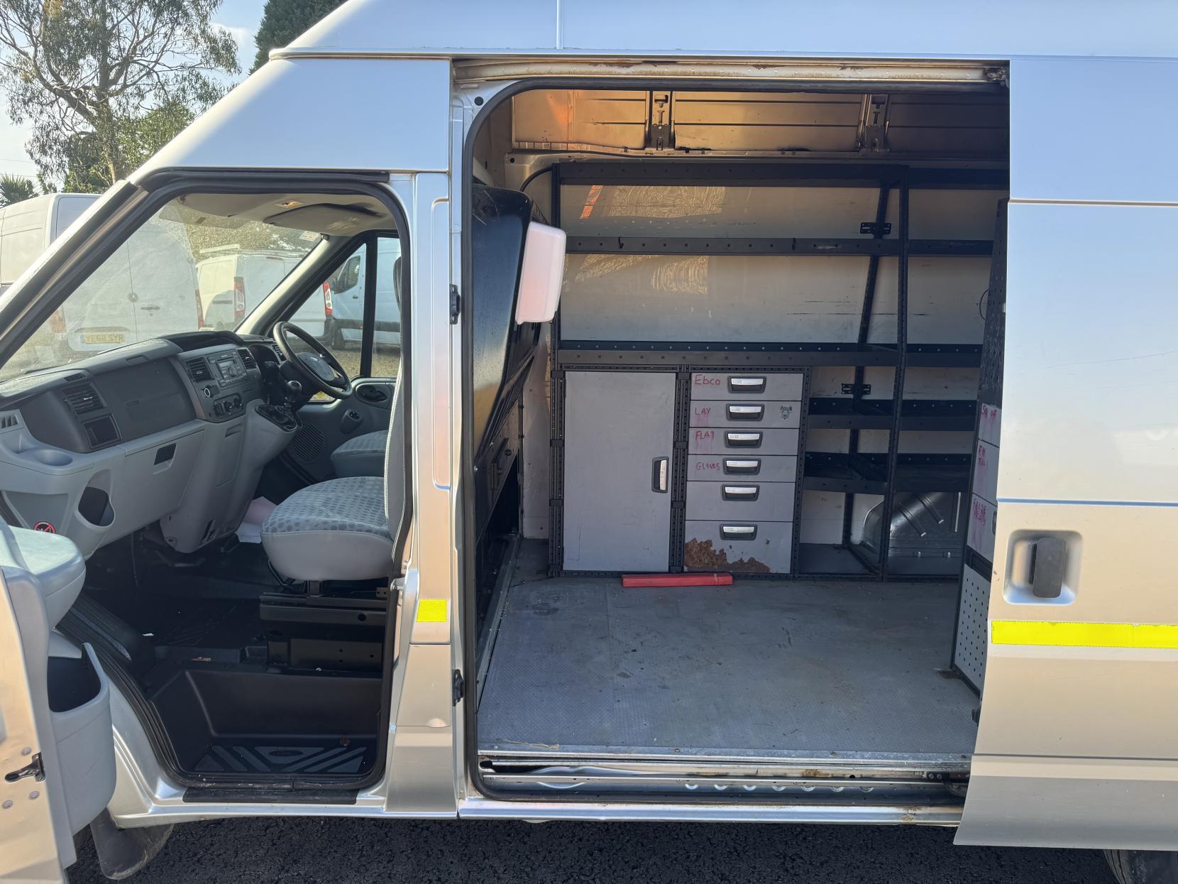 Ford Transit 2.2 TDCi 300 Panel Van 3dr Diesel Manual FWD L2 H3 (198 g/km, 123 bhp)