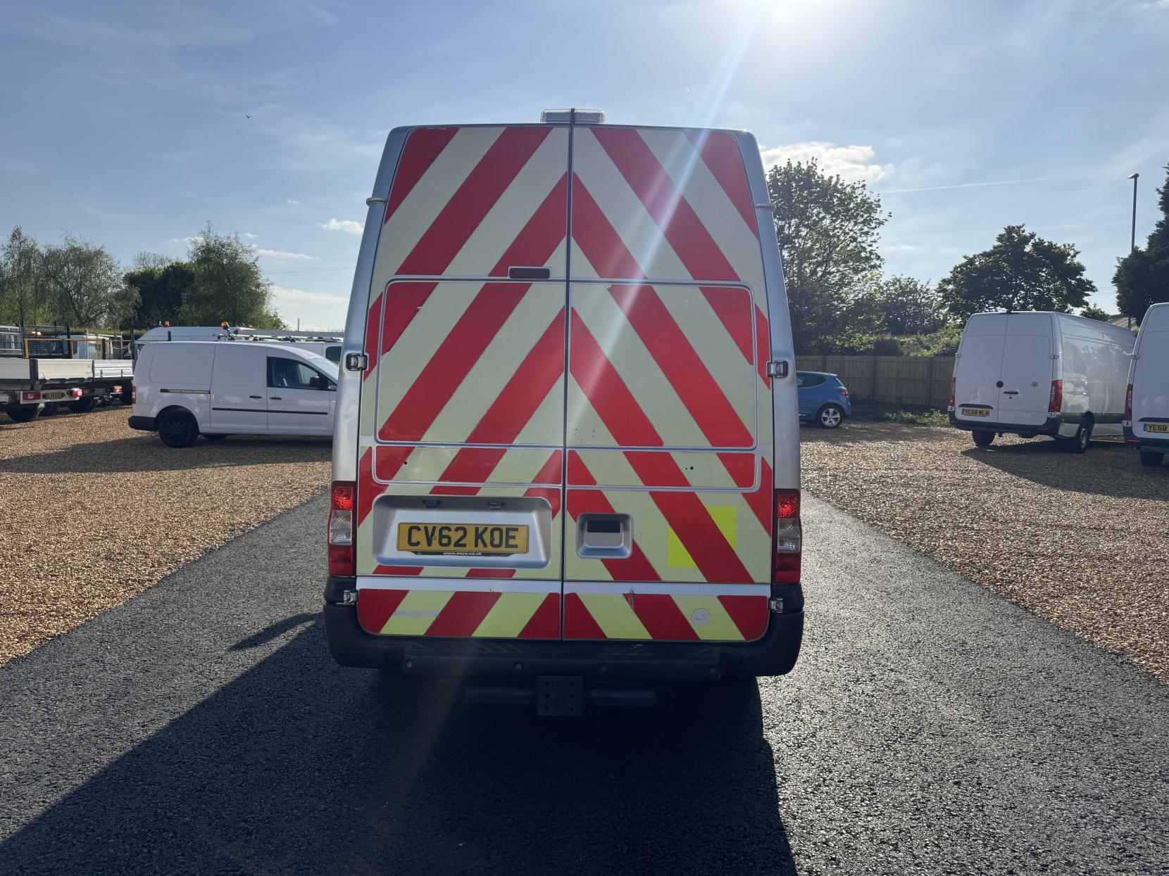 Ford Transit 2.2 TDCi 300 Panel Van 3dr Diesel Manual FWD L2 H3 (198 g/km, 123 bhp)