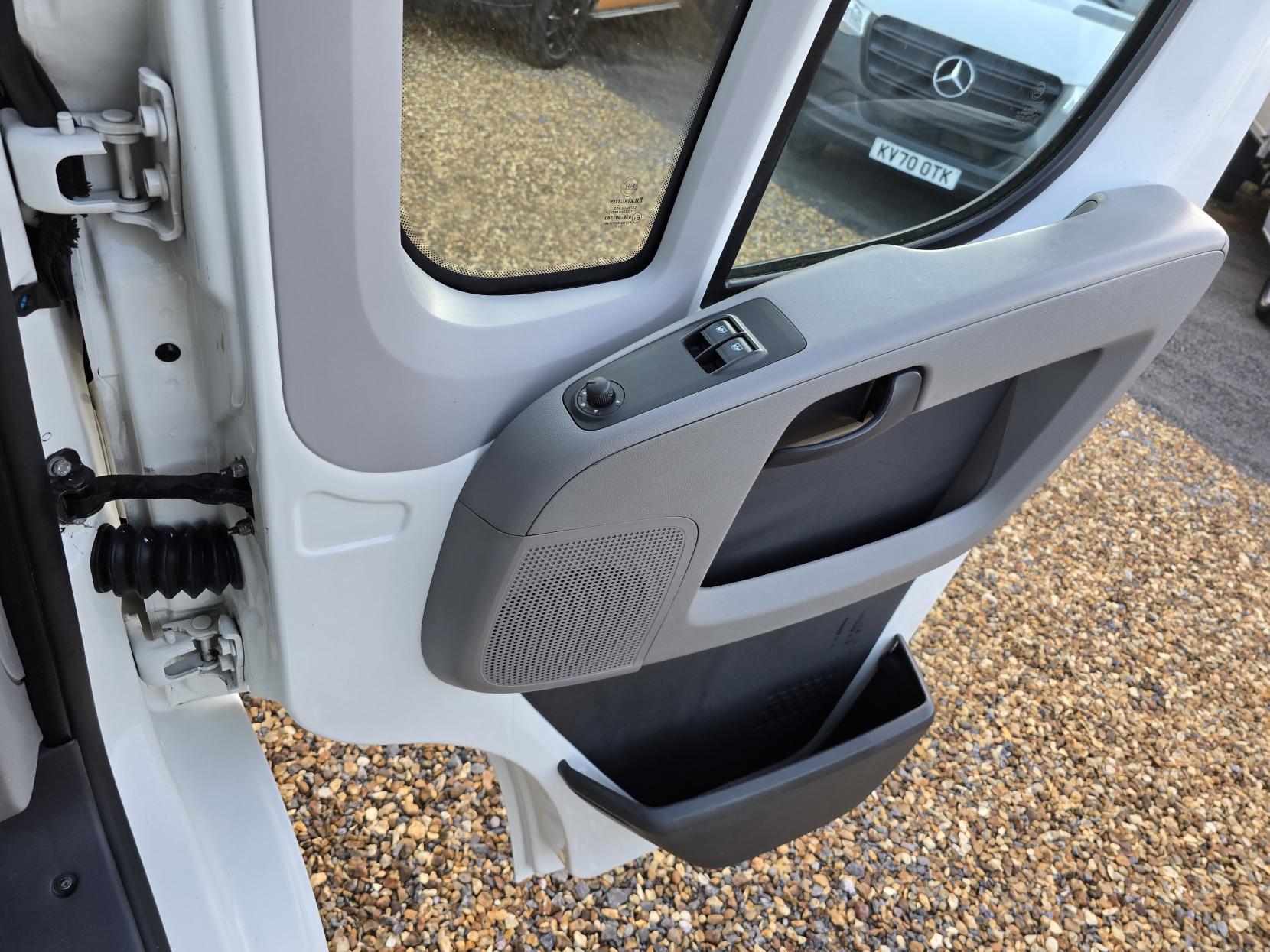 Fiat Ducato 2.3 JTD 33 MultiJet Chassis Cab 2dr Diesel Manual L1 H1 B2B (120 bhp)