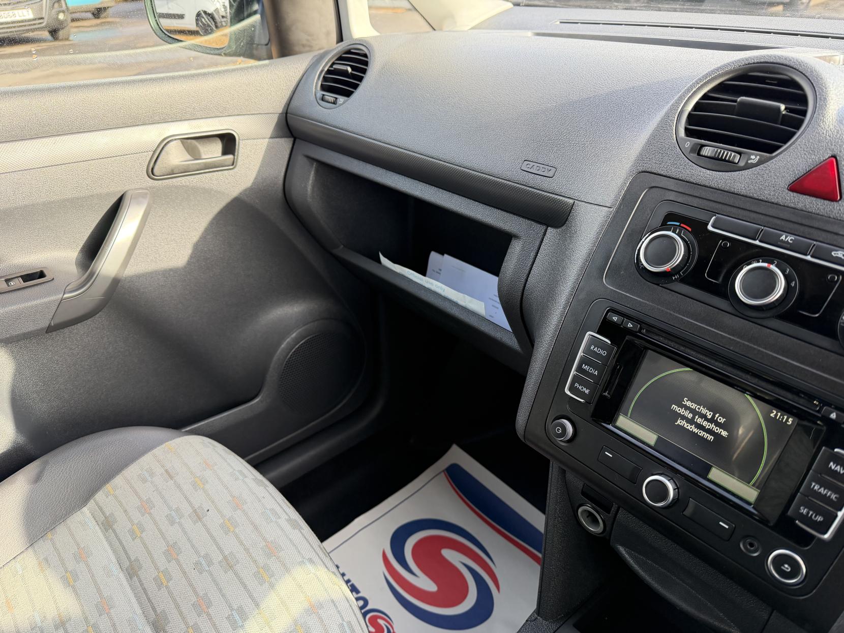 Volkswagen Caddy Maxi 1.6 TDi BlueMotion Tech C20 Maxi Startline Panel Van 5dr Diesel Manual FWD (136 g/km, 101 bhp)