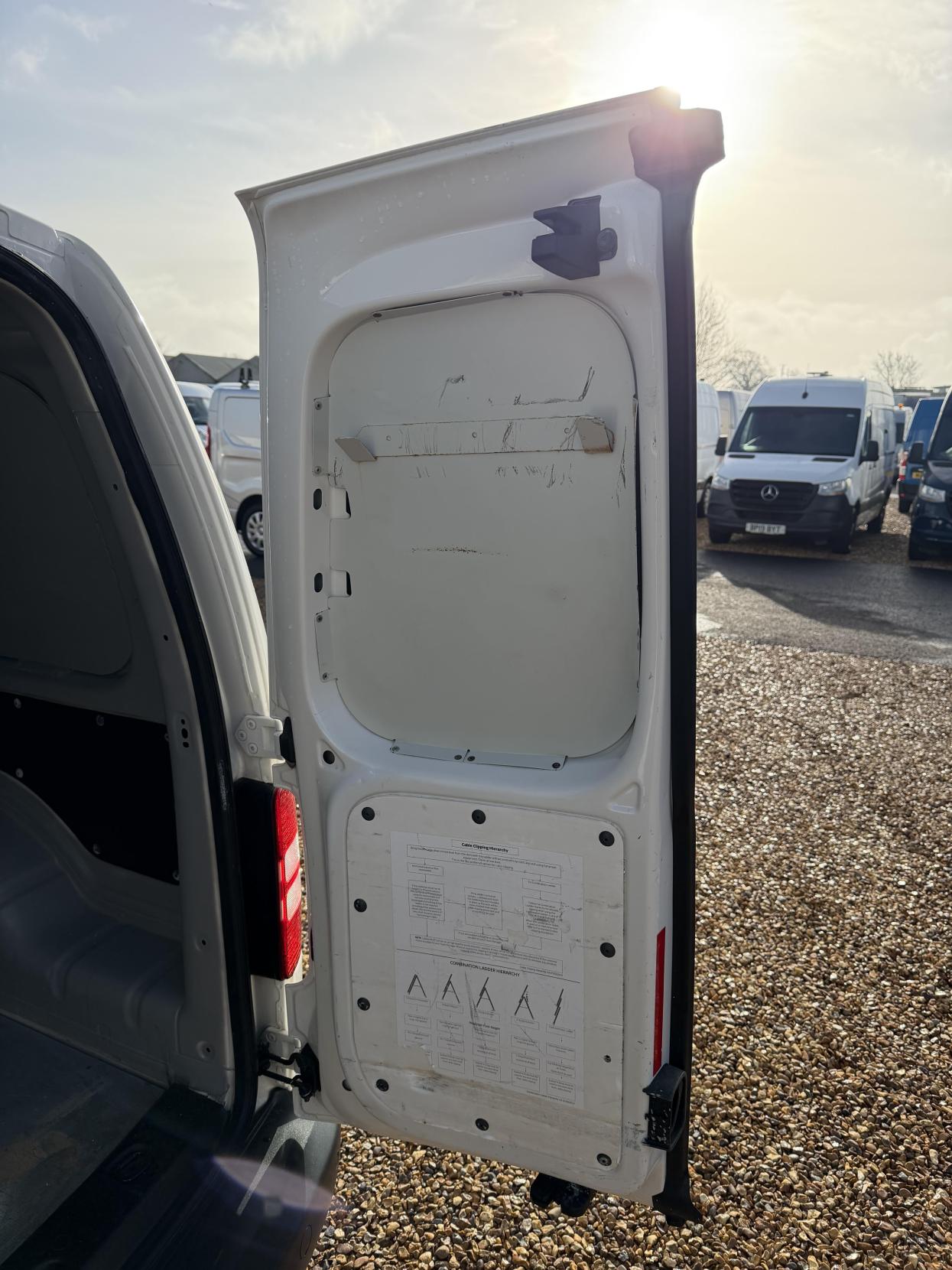 Volkswagen Caddy Maxi 1.6 TDi BlueMotion Tech C20 Maxi Startline Panel Van 5dr Diesel Manual FWD (136 g/km, 101 bhp)