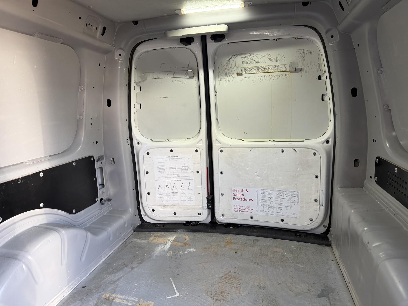 Volkswagen Caddy Maxi 1.6 TDi BlueMotion Tech C20 Maxi Startline Panel Van 5dr Diesel Manual FWD (136 g/km, 101 bhp)