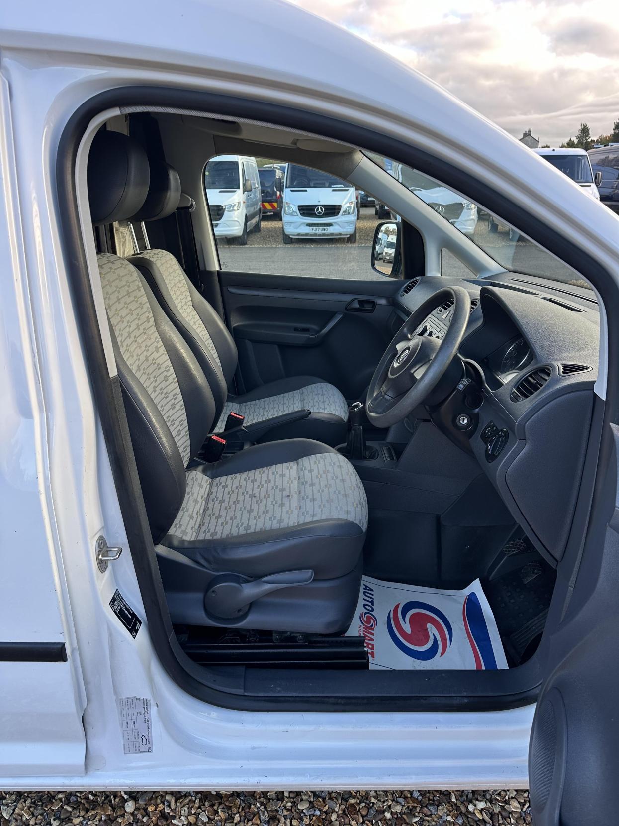 Volkswagen Caddy Maxi 1.6 TDi BlueMotion Tech C20 Maxi Startline Panel Van 5dr Diesel Manual FWD (136 g/km, 101 bhp)