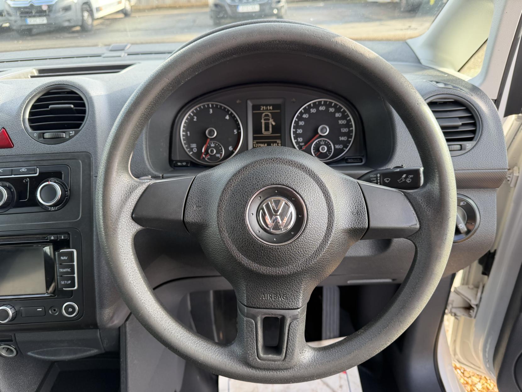 Volkswagen Caddy Maxi 1.6 TDi BlueMotion Tech C20 Maxi Startline Panel Van 5dr Diesel Manual FWD (136 g/km, 101 bhp)