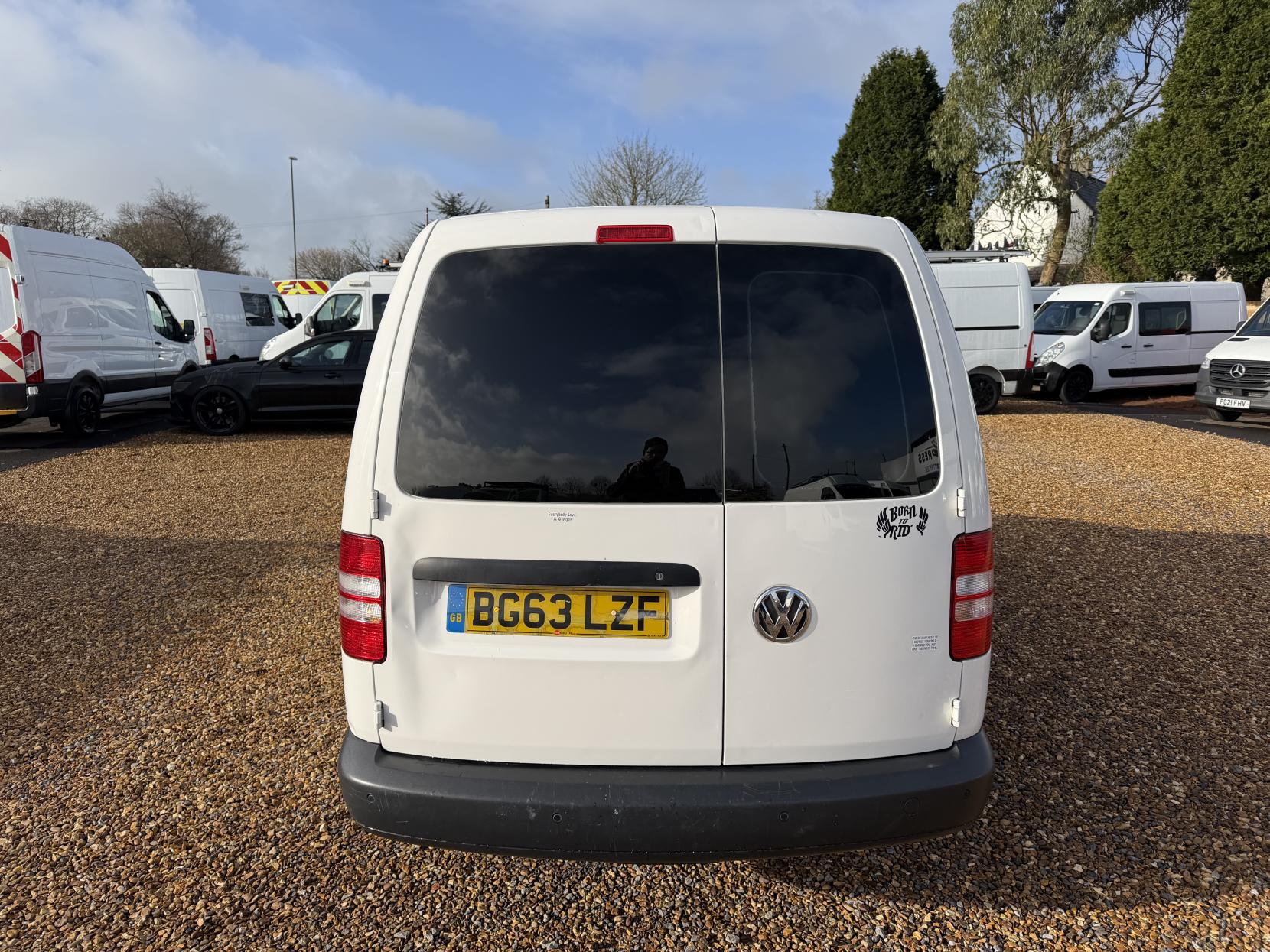 Volkswagen Caddy Maxi 1.6 TDi BlueMotion Tech C20 Maxi Startline Panel Van 5dr Diesel Manual FWD (136 g/km, 101 bhp)