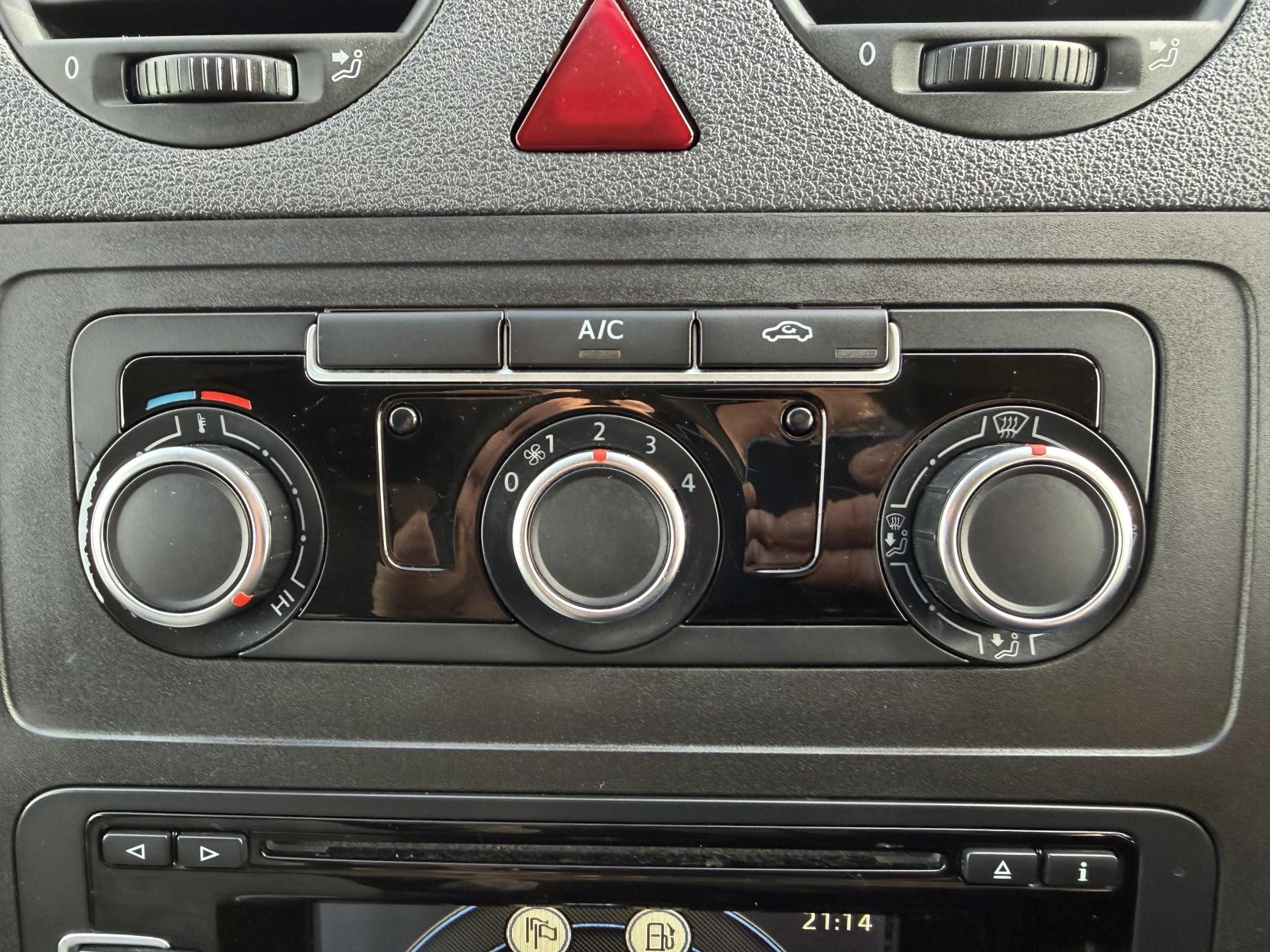 Volkswagen Caddy Maxi 1.6 TDi BlueMotion Tech C20 Maxi Startline Panel Van 5dr Diesel Manual FWD (136 g/km, 101 bhp)