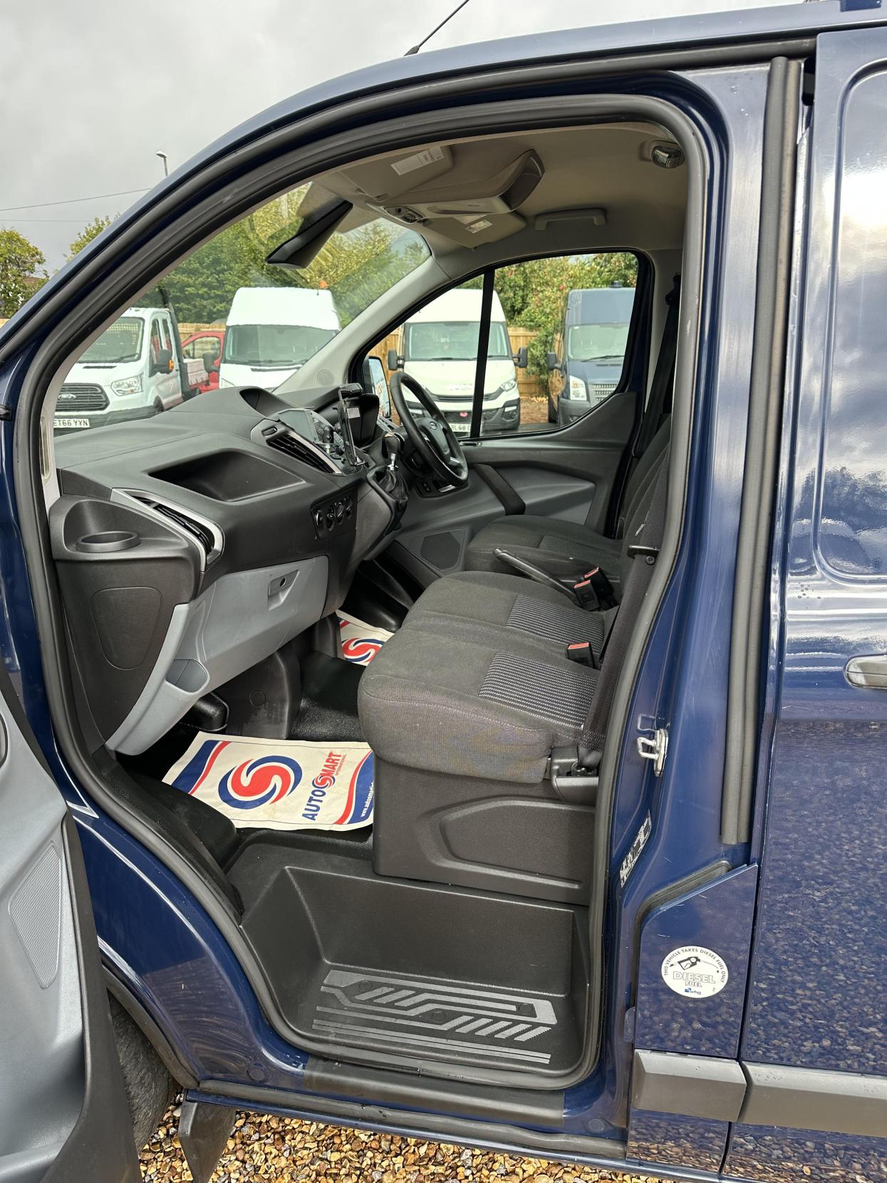 Ford Transit Custom 2.2 TDCi 330 Trend Panel Van 5dr Diesel Manual L2 H1 (197 g/km, 123 bhp)