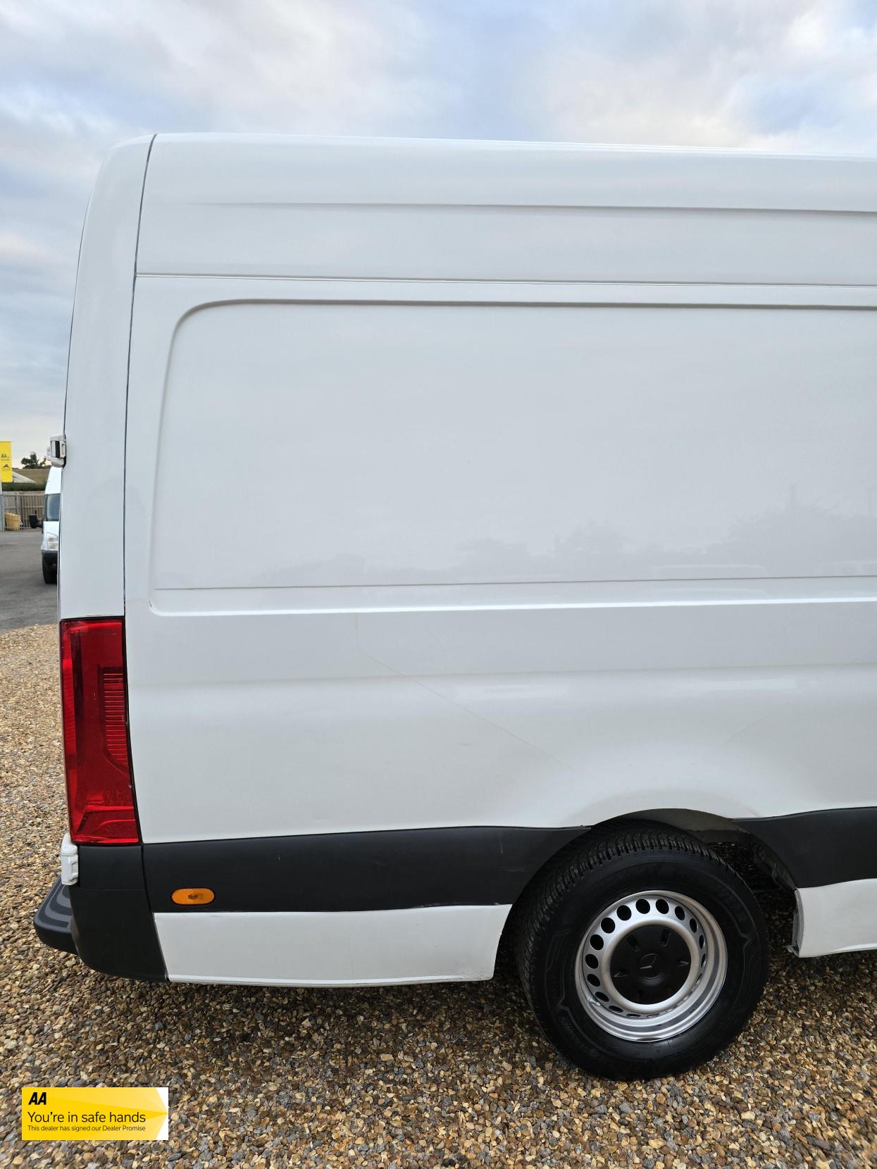 Mercedes-Benz Sprinter 2.1 311 CDI Panel Van 5dr Diesel Manual RWD L3 H2 Euro 6 (114 ps)