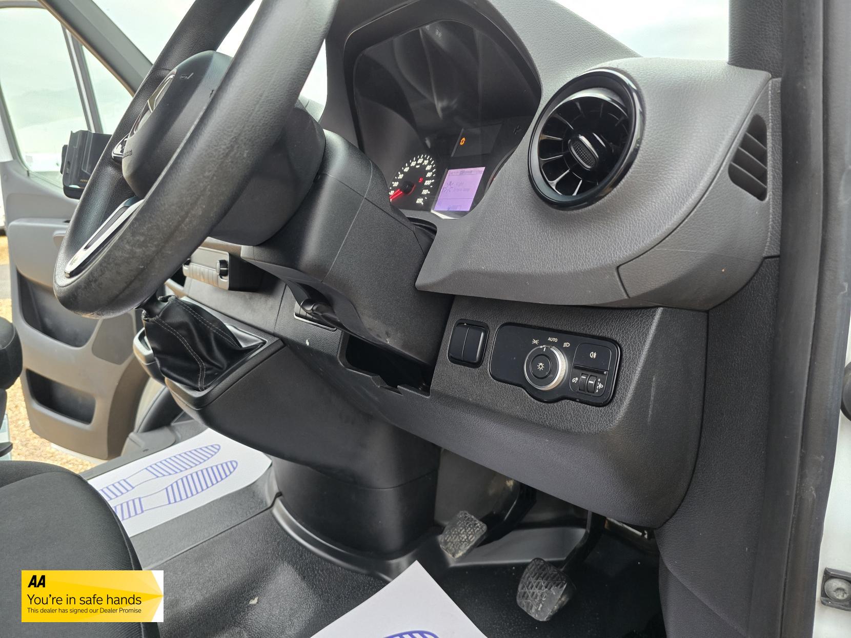 Mercedes-Benz Sprinter 2.1 311 CDI Panel Van 5dr Diesel Manual RWD L3 H2 Euro 6 (114 ps)