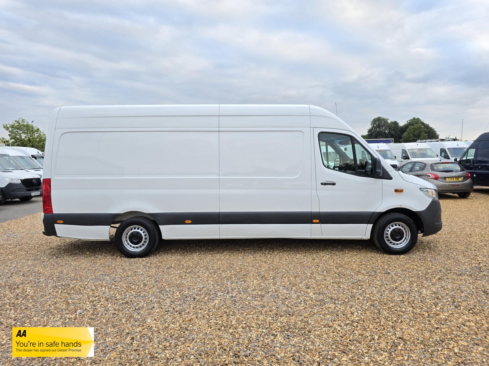 Mercedes-Benz Sprinter 2.1 311 CDI Panel Van 5dr Diesel Manual RWD L3 H2 Euro 6 (114 ps)