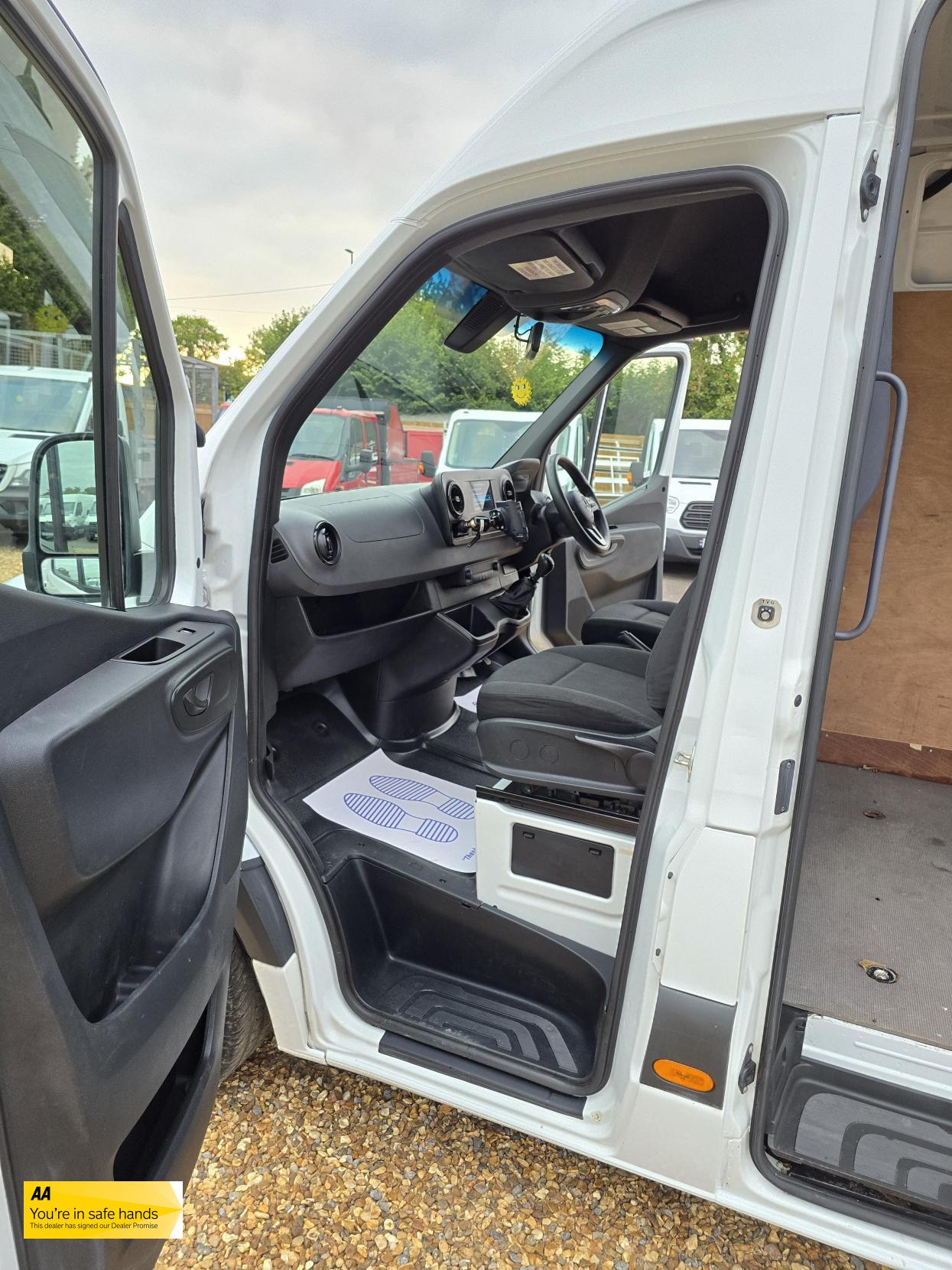 Mercedes-Benz Sprinter 2.1 311 CDI Panel Van 5dr Diesel Manual RWD L3 H2 Euro 6 (114 ps)