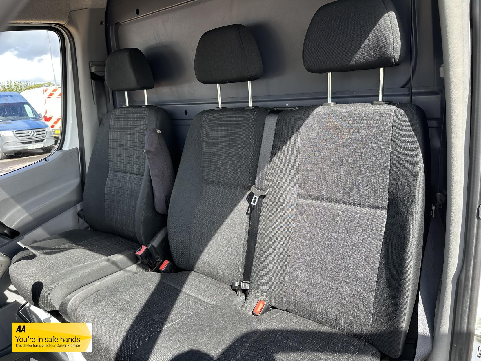 Mercedes-Benz Sprinter 2.1 314 CDi BlueEFFICIENCY Panel Van 5dr Diesel Manual RWD L1 (199 g/km, 140 bhp)