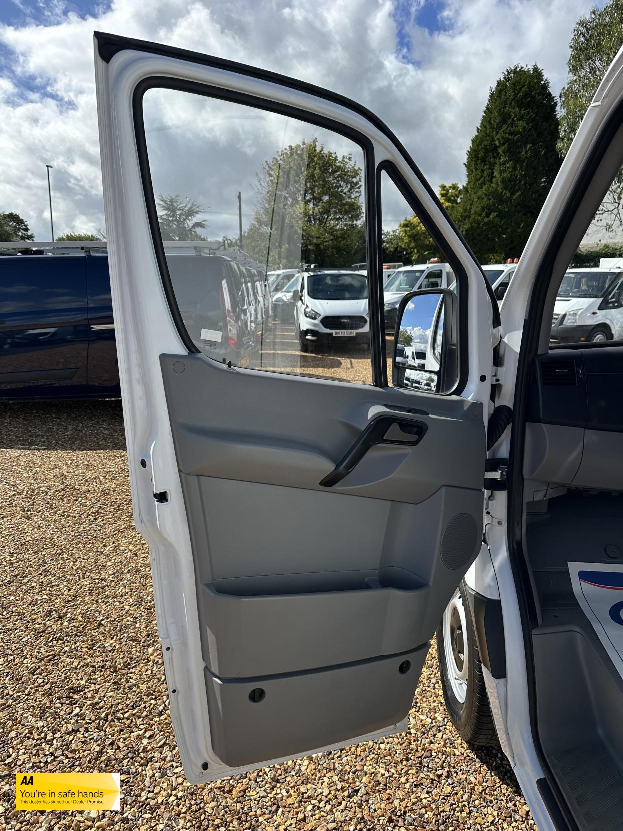 Mercedes-Benz Sprinter 2.1 314 CDi BlueEFFICIENCY Panel Van 5dr Diesel Manual RWD L1 (199 g/km, 140 bhp)
