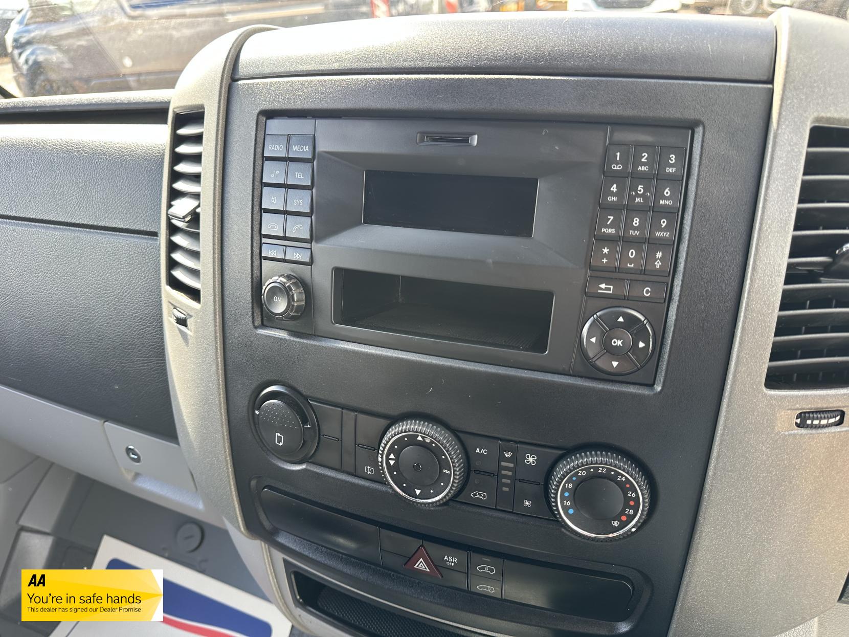 Mercedes-Benz Sprinter 2.1 314 CDi BlueEFFICIENCY Panel Van 5dr Diesel Manual RWD L1 (199 g/km, 140 bhp)
