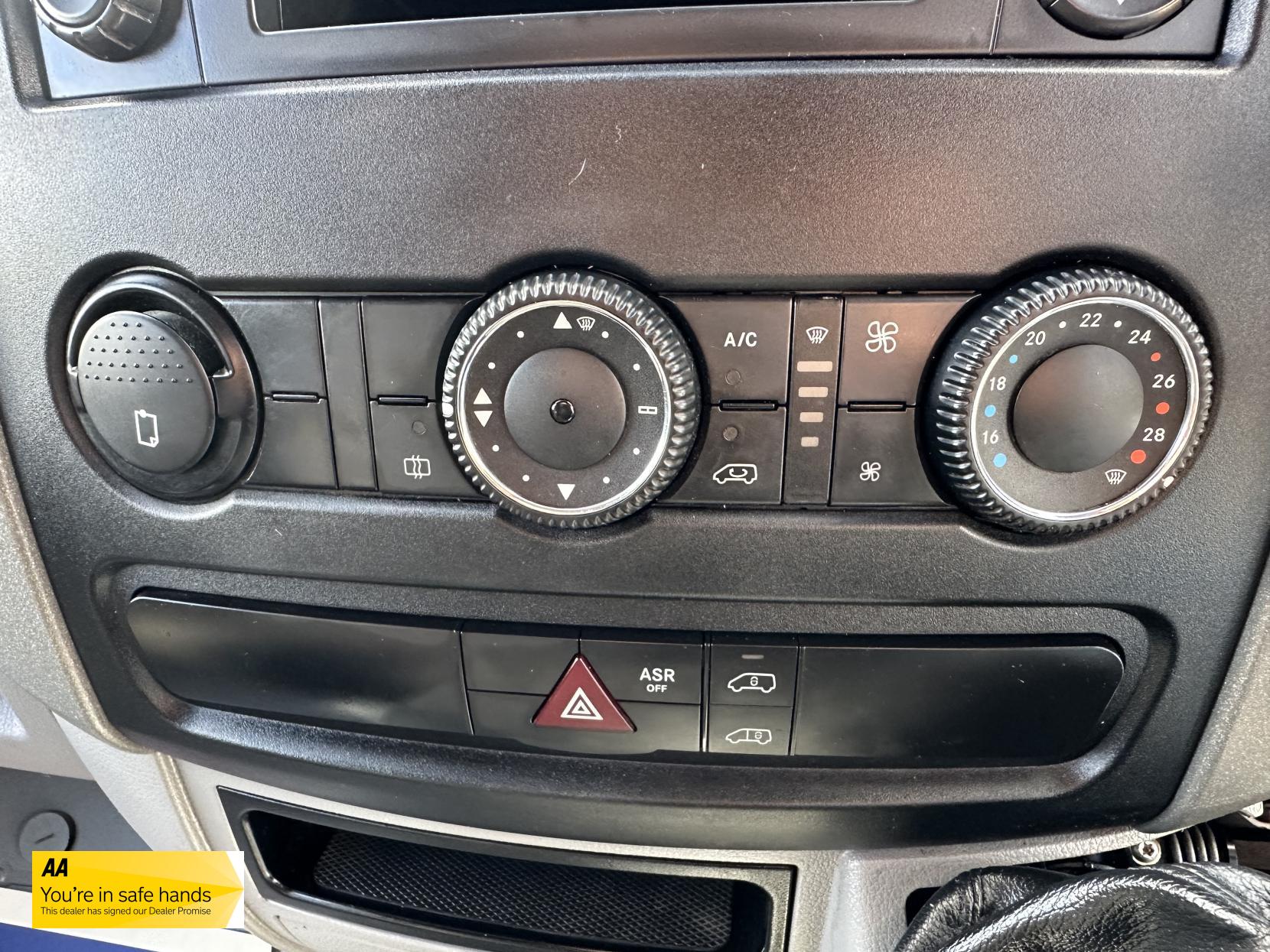 Mercedes-Benz Sprinter 2.1 314 CDi BlueEFFICIENCY Panel Van 5dr Diesel Manual RWD L1 (199 g/km, 140 bhp)